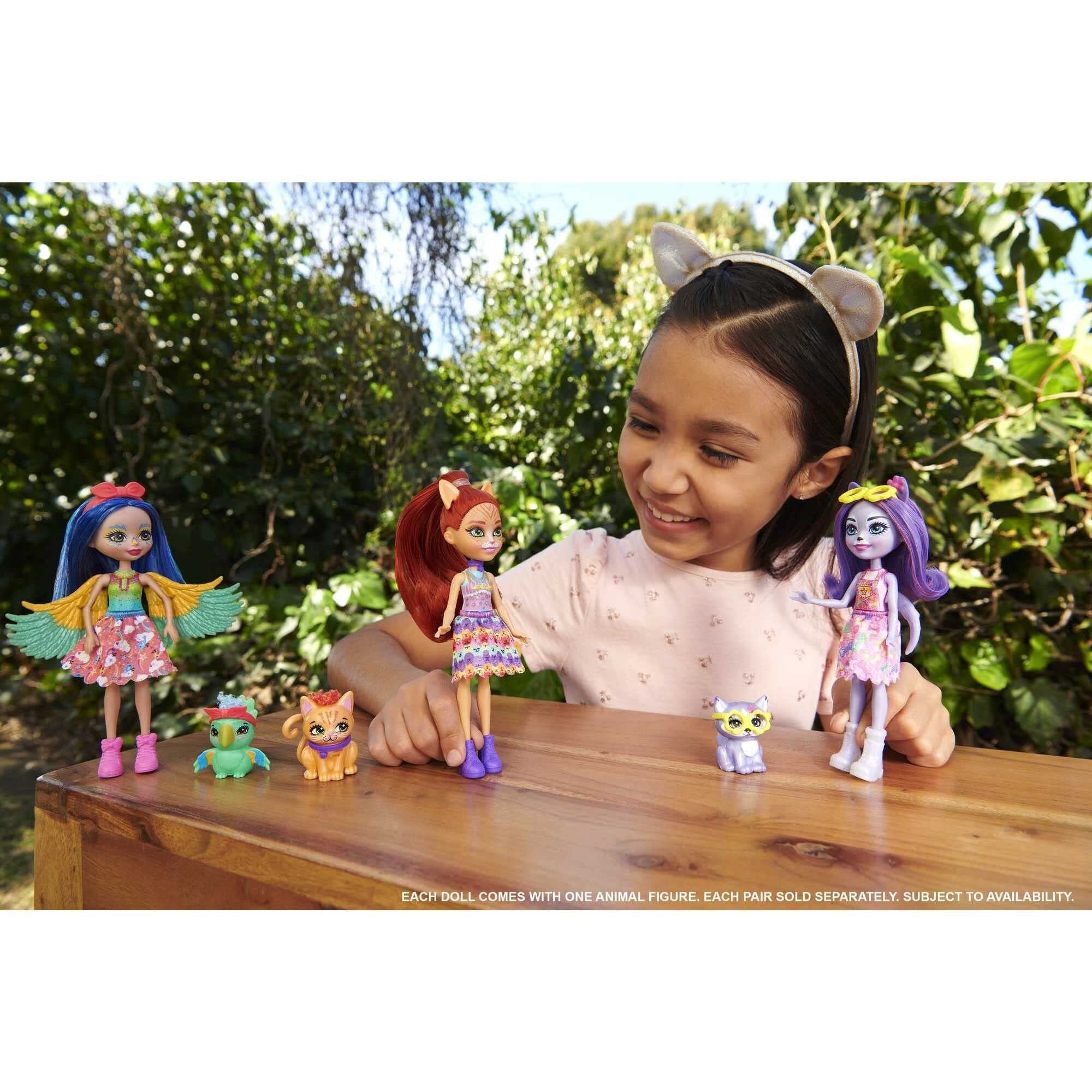 Enchantimals Small Doll & Accessories  City Tails Hadley Husky Doll & Sledder Dog Figure  Removable Skirt