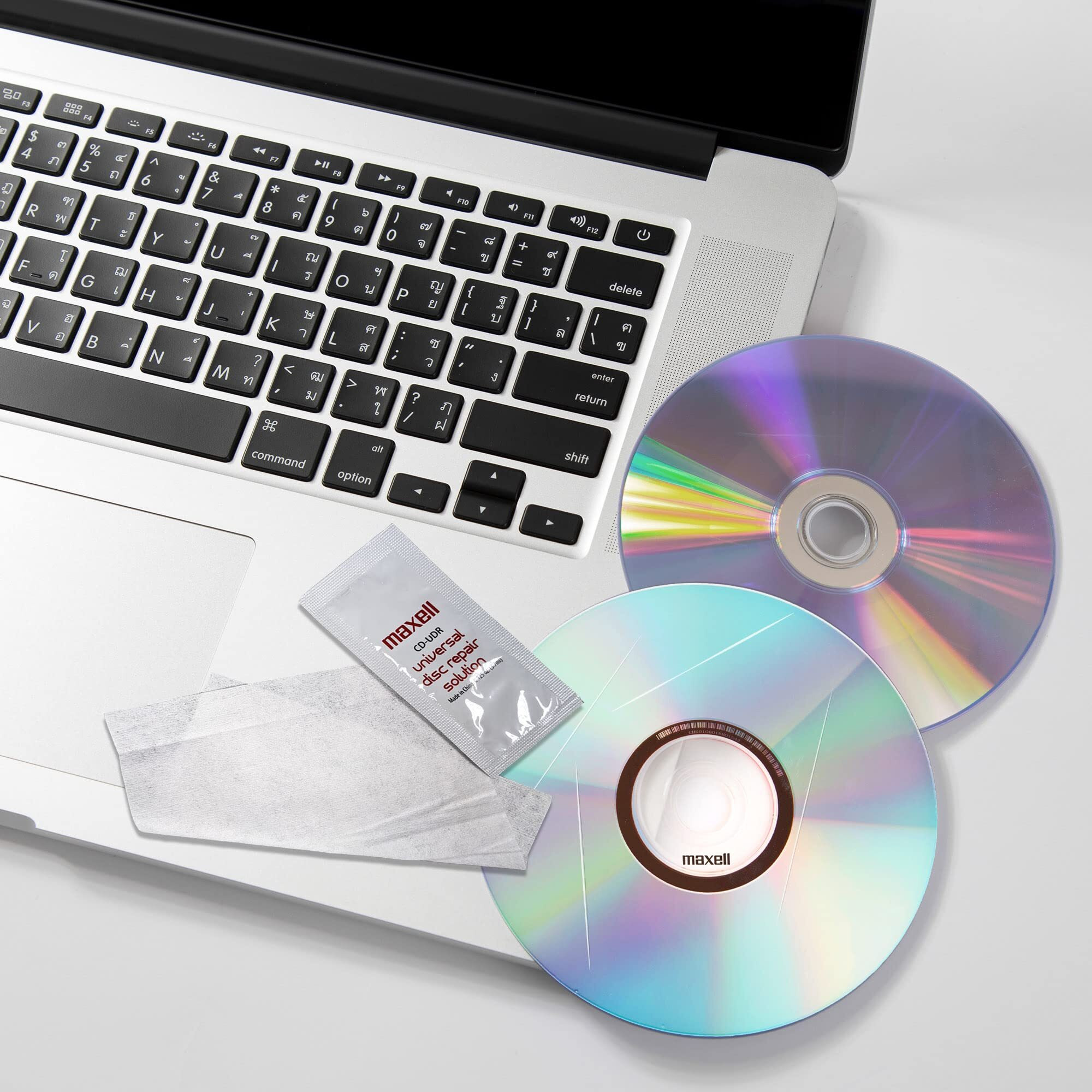 Maxell 190510 Disc Scratch Cleaner & Repair Kit For Cd/Dvd - Eliminates Disc Skipping & Sound Loss  Repairs Minor Scratches Quickly & Effectively - Repairs Up To 2 Discs - Easy To Use