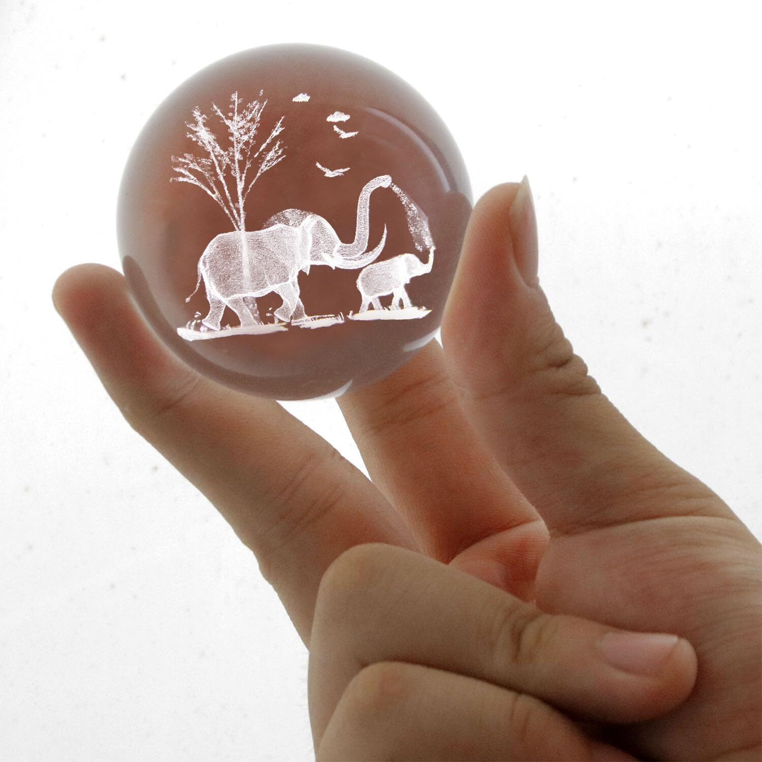 2 Inches Elephant Crystal Ball With Stand 3D Laser Engraved Mother Son Elephants Figurine 3D Quartz Glass Ball Decoraive Sphere Table Decor Craft Paperweight