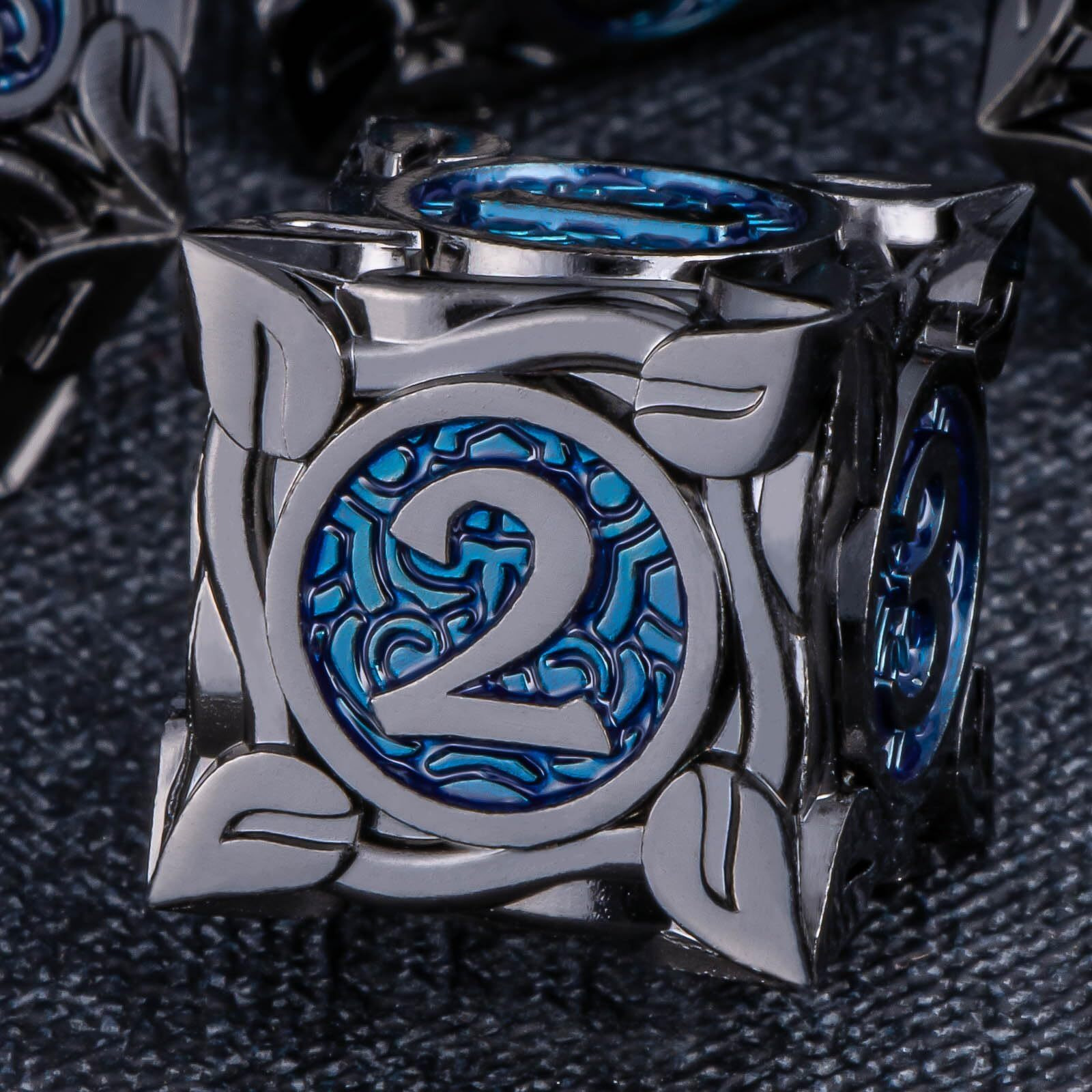 Kerwellsi Metal Dnd Dice Set D&D  7Pcs Nature Vines Leaf Dungeons And Dragons Role Playing Dice With Gift Box  Black Blue Polyhedral Handmade Rpg D And D Game Dice D20 D12 D10 D8 D6 D4