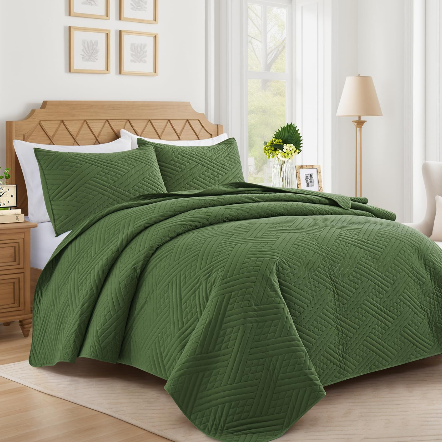 Lavsiry Queen Olive Quilt With Stripe Pattern  Summer Lightweight Full Size Green Thin Comforter Bedding Set  Soft Microfiber Bedspread & Coverlet For All Seasons - 3 Piece(1 Quilt  2 Pillow Shams)