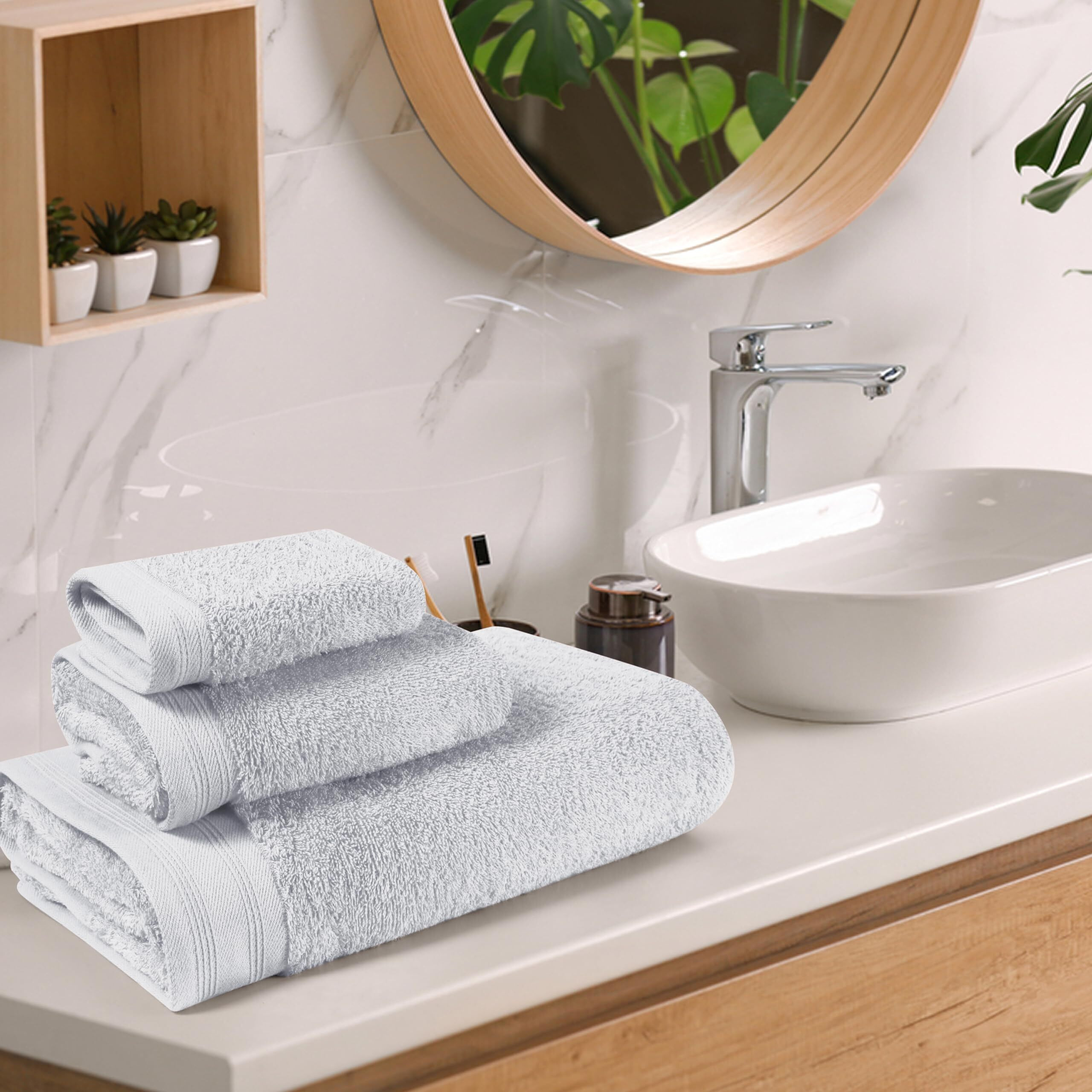 Malloni Home Ultra Soft 3 Pack Cotton Towel Set  Contains A Bath Towels 28X55 Inch  A Hand Towels 16X24 Inch & A Wash Coths 12X12 Inch  Ideal Everyday Use  Compact & Lightweight - Light Grey