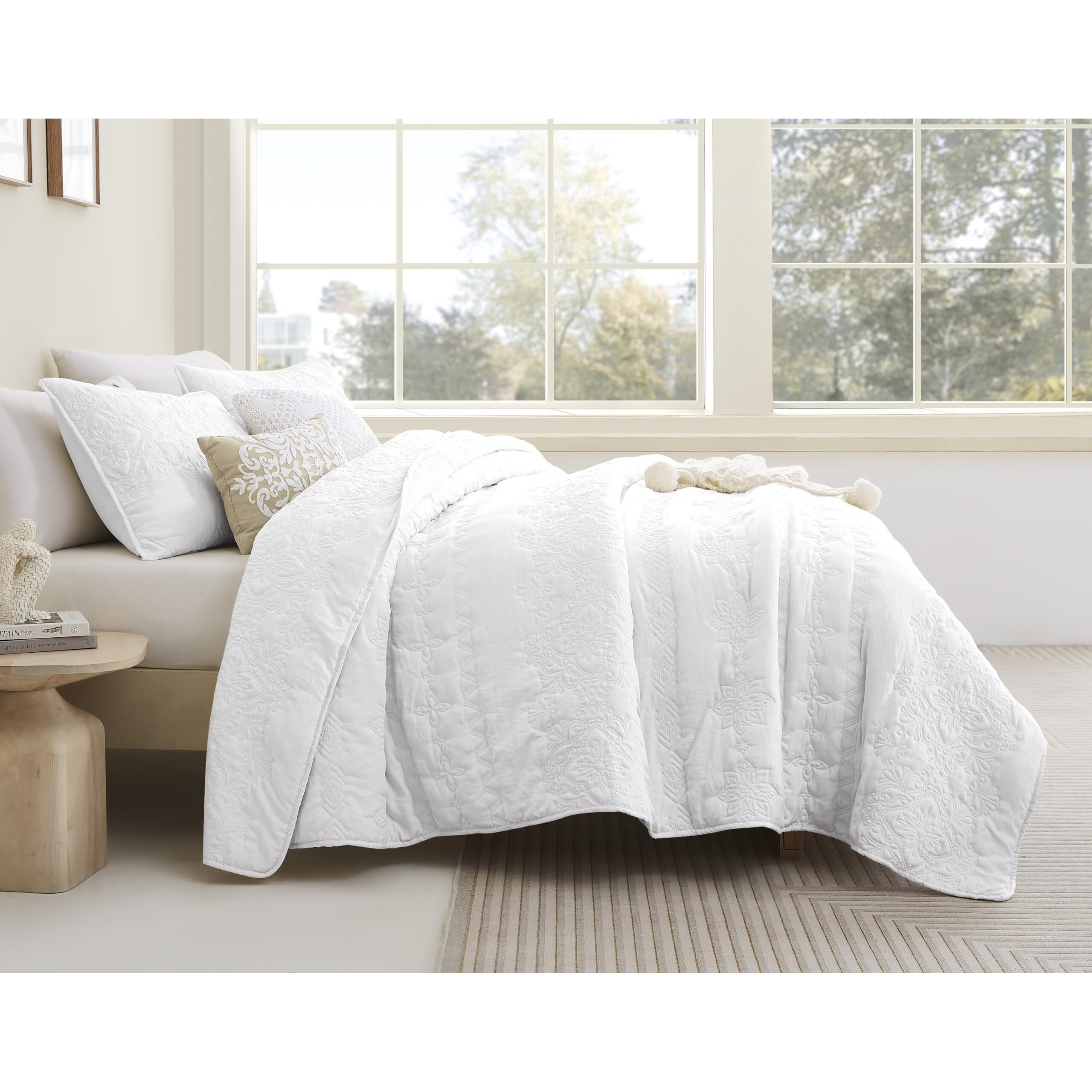 Boho White Quilt California Cal King Size Bedding Set With Pillow Sham  Oversized Lightweight Soft Bedspread Coverlet  Quilted Blanket Thin Comforter Bed Cover For All Season  3 Pieces  118X106 Inches