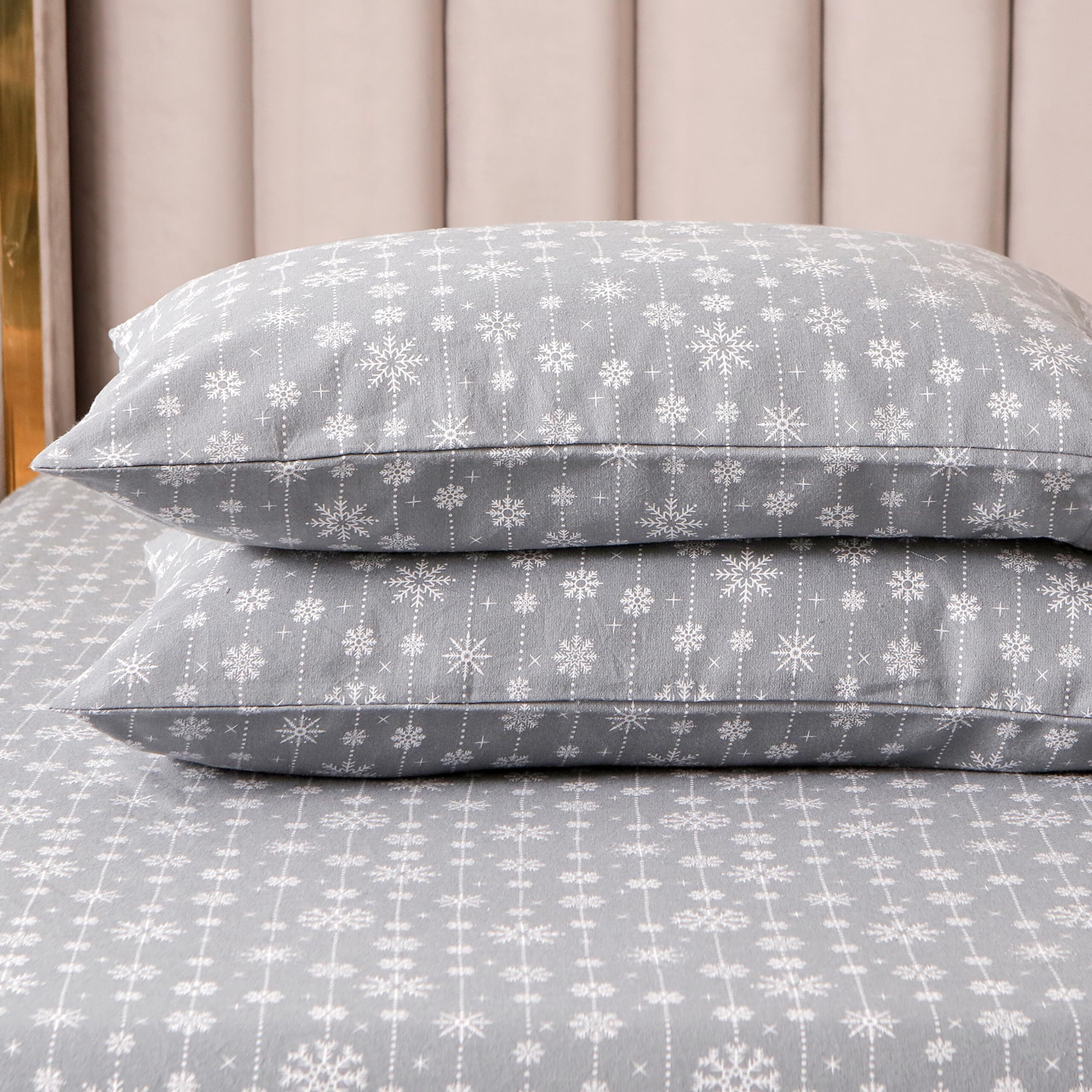 Elegant Comfort Ultra Soft 4-Piece 100% Turkish Cotton Flannel Sheet Set - Holiday Christmas Flannel Sheets  Warm And Cozy Premium Quality  Deep Pocket Fitted Sheet- Full  Snowflake Gray