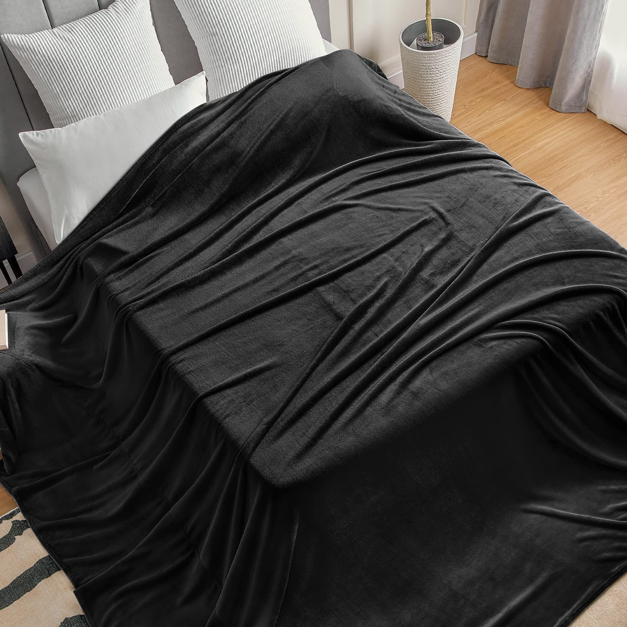 Bedelite Big Fleece Blanket 120"" X 120"" (10' X 10')  Super Soft Fluffy Fuzzy Oversized King Blanket For Bed  Couch  Sofa  Camping  Extra Large Blanket Fits Your Whole Family  Black
