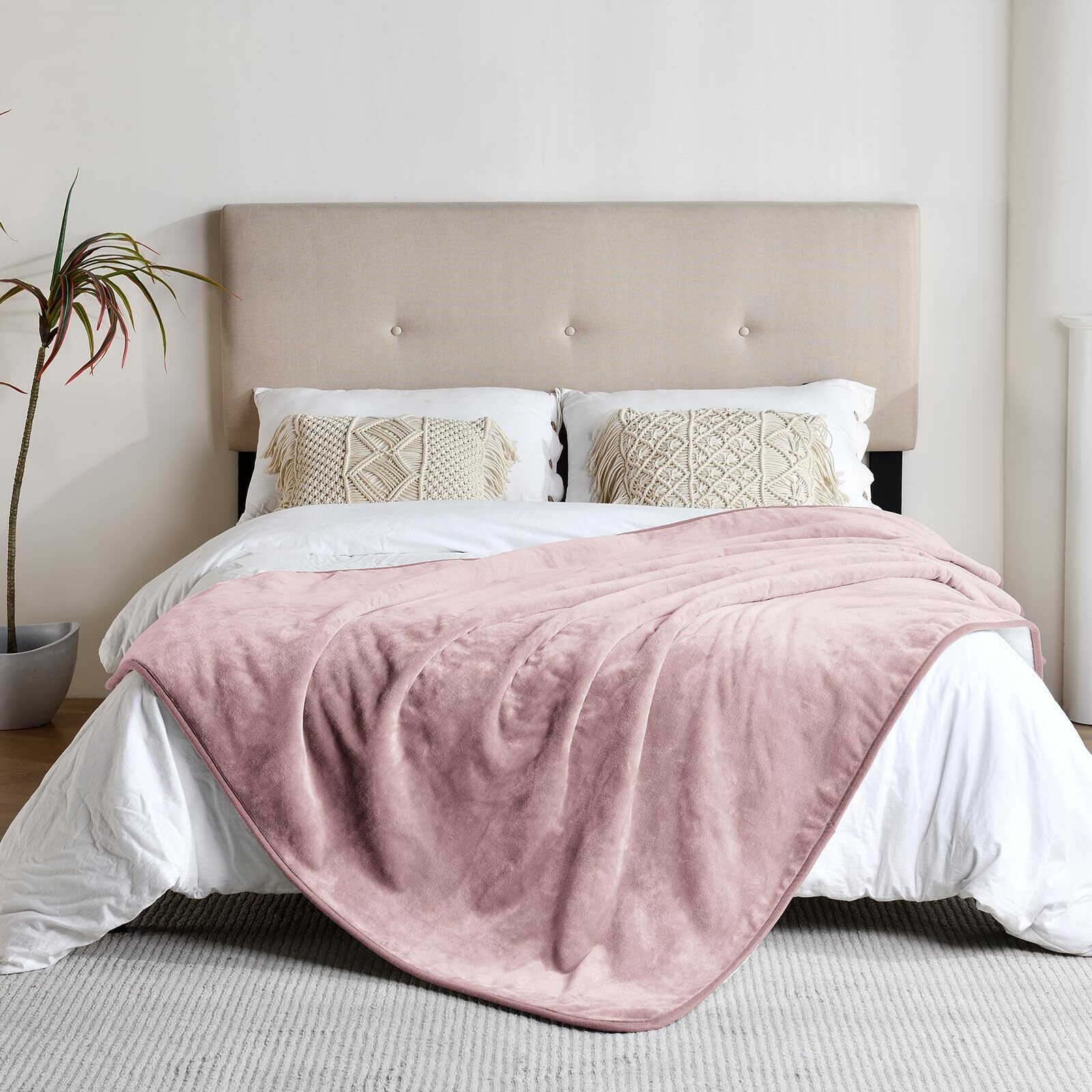 Yaning Waterproof Blanket For Bed Couch Sofa  Soft Liquid Pee Proof Pet Blanket For Dog Puppy Cat  Reversible Sherpa Fleece Furniture Protector (Dusty Pink  60X80 Inches)