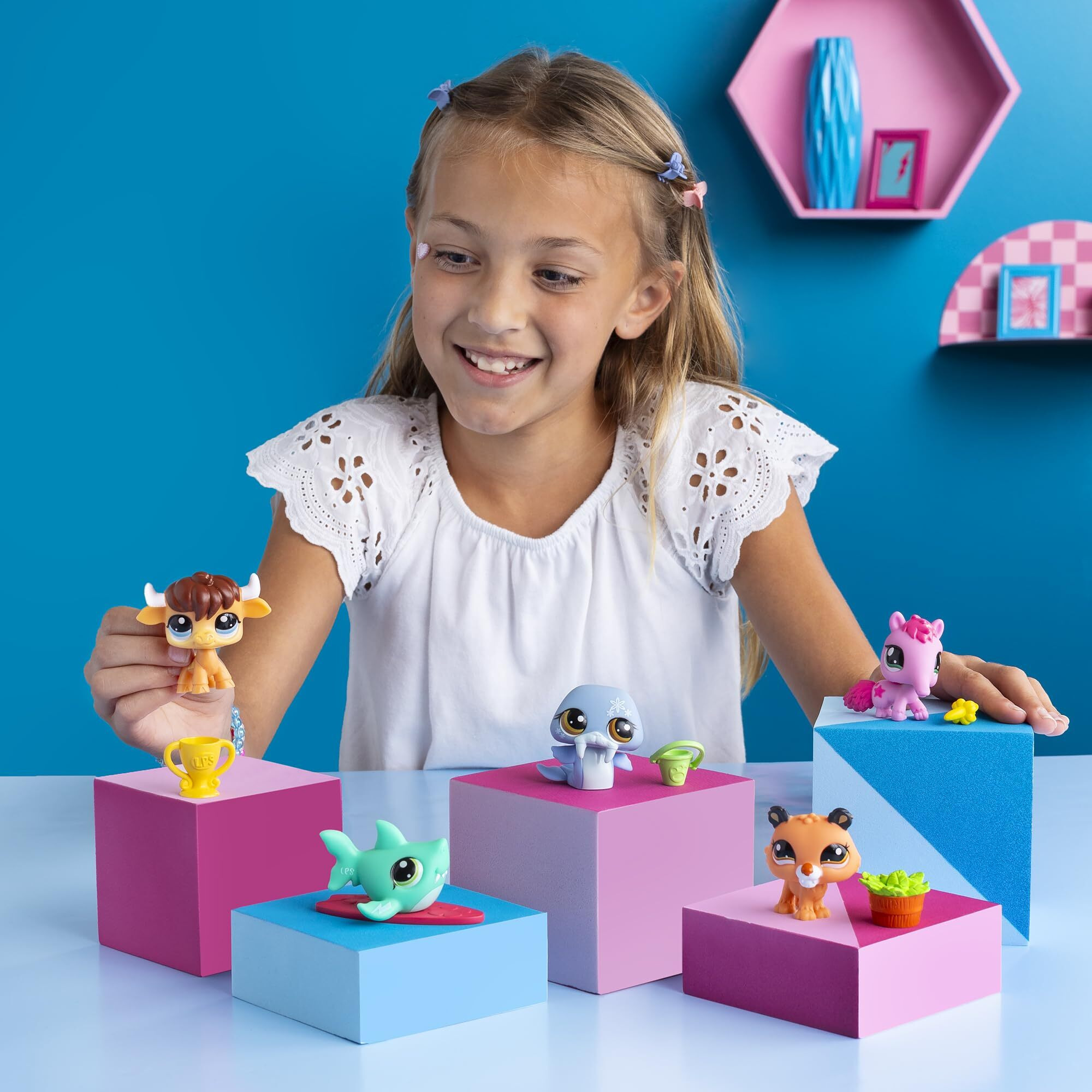 Littlest Pet Shop  18 Pets Collector Set  Pet Surprise Display - Gen 7  Pets 1 - 18  Authentic Lps Bobble Head Figure  Collectible Imagination Toy Animal  Kidults  Girls  Boys  Kids  Tweens Ages 4+
