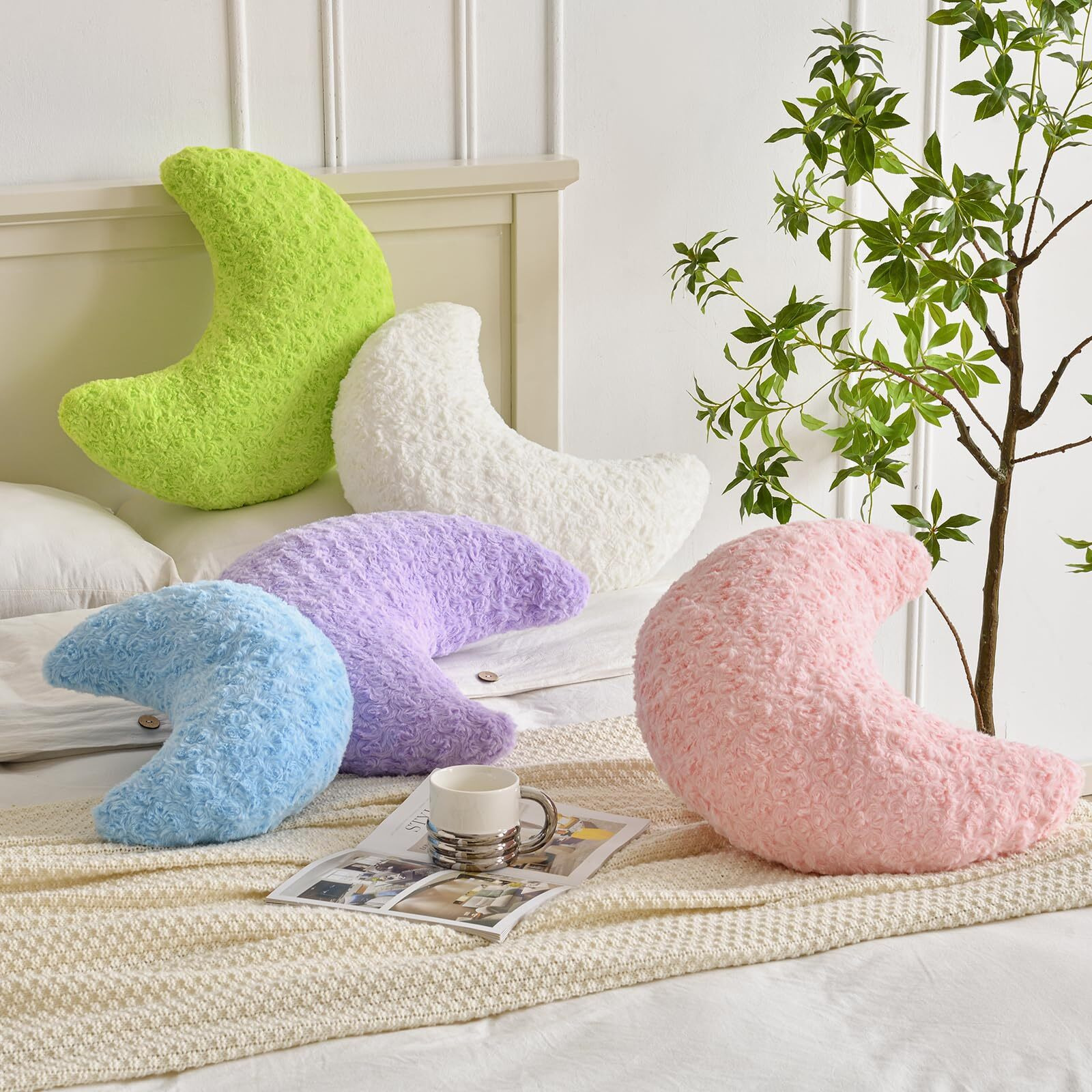 Zcnyclam Moon Pillow  Moon Shaped Pillow With Soft Faux Fur For Couch Bed Sofa  Cute Half Moon Pillows With Room Decor For Bedroom Living Room (14.9 Inches  White)