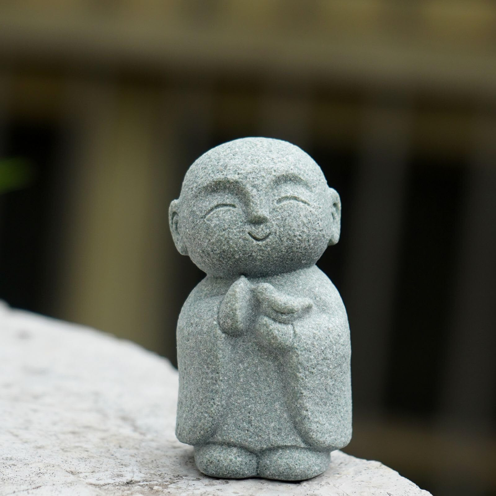 Owmell Japanese Jizo Monk Statue Praying  Buddha Jizo Statue Figurine Memorial Statue Aquarium Decoration For Garden Outdoor Ornament 2.6"" - Holding Bird
