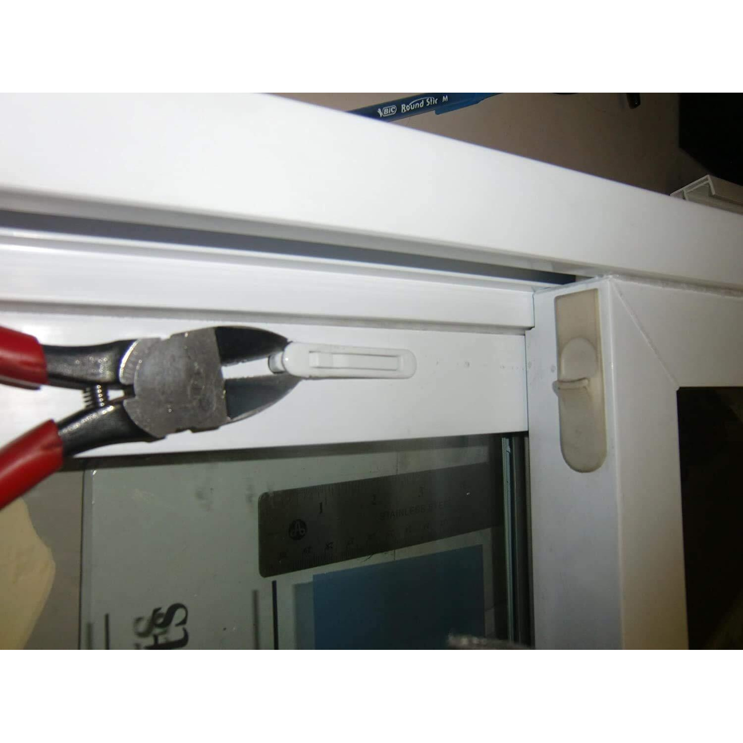 Set Of 6 Pcs White Window Sash Vent Stops 1714White