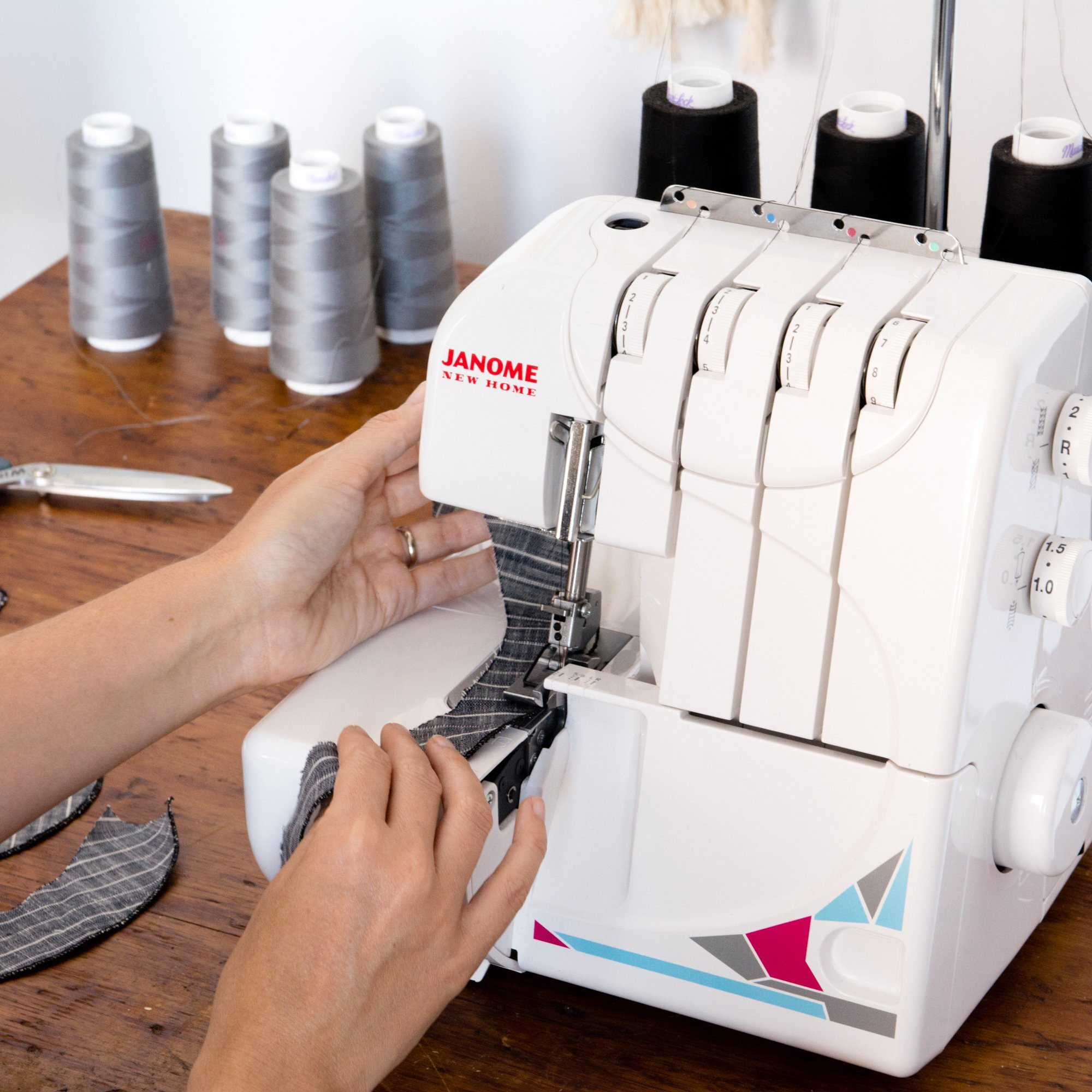 Janome Mod-8933 Serger With Lay-In Threading  3 And 4 Thread Convertible With Differential Feed White
