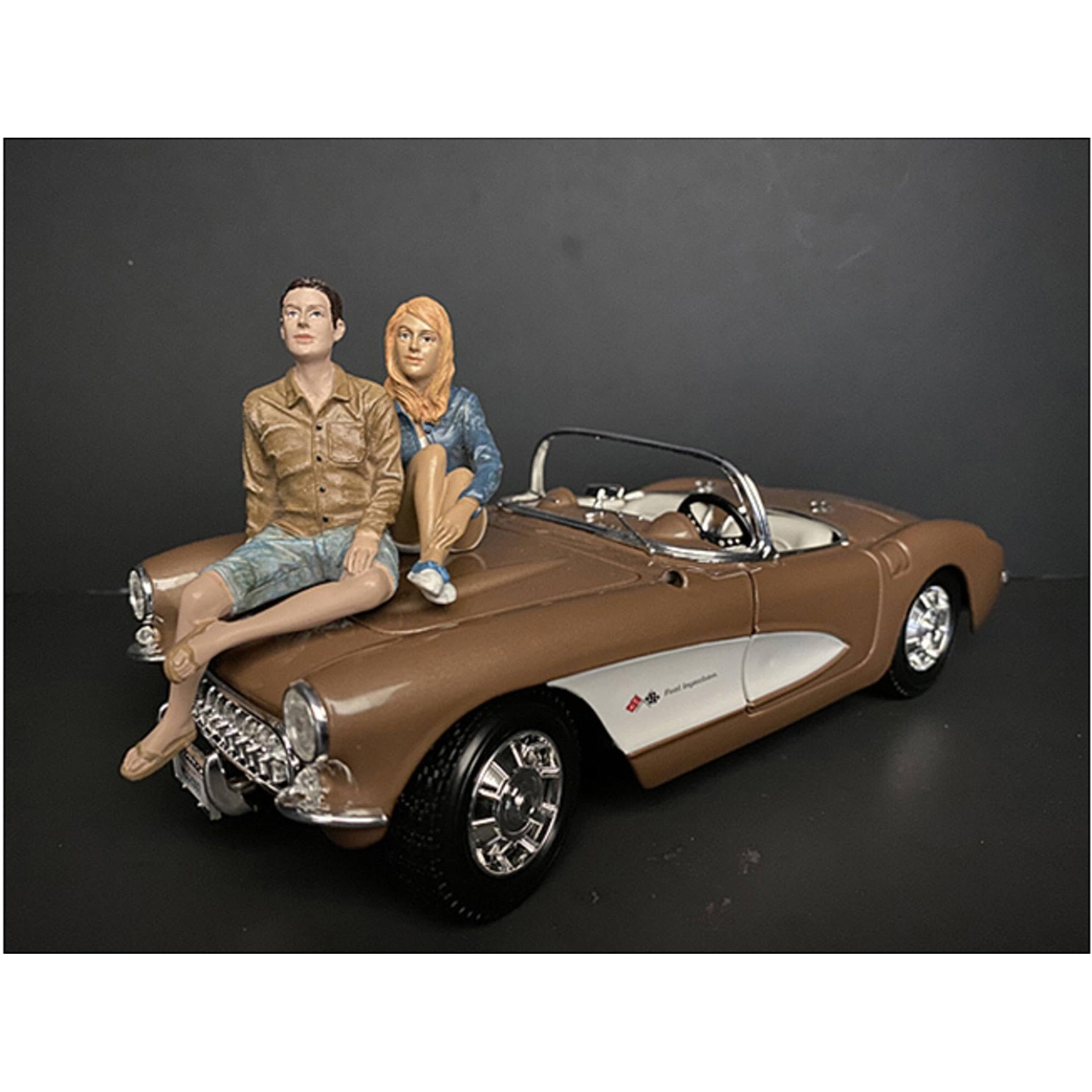 American Diorama Seated Couple Release Iii  2 Piece Figurine Set For 1/18 Scale Models