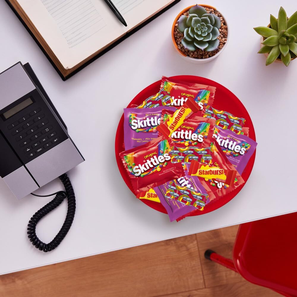 Skittles, Starburst & Life Savers Fun Size Fruity Halloween Candy Assortment, 135 Ct Bulk Bag