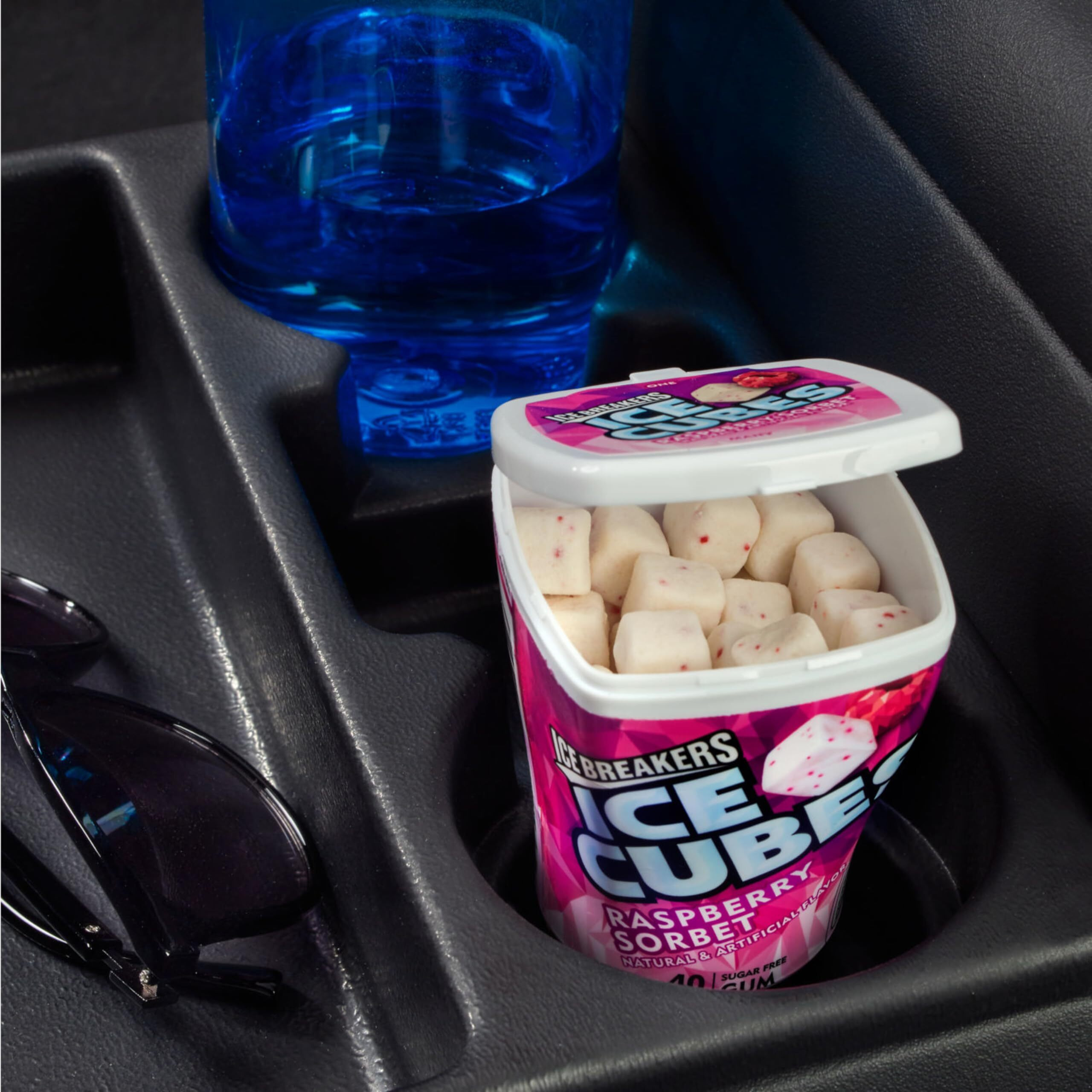 Ice Breakers Ice Cubes Raspberry Sorbet Sugar Free Chewing Gum Bottles, 3.24 Oz (6 Count, 40 Pieces)