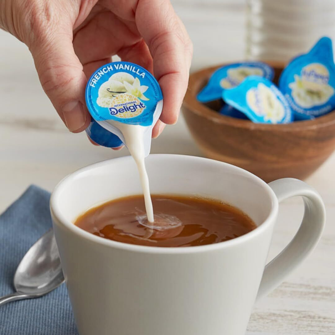 4 Flavors Assortment Single Serve Coffee Cream Creamer Set, Various Sweet Creamers, Delight Coffee Creamer & Mini Moo's In Signature Box Packed