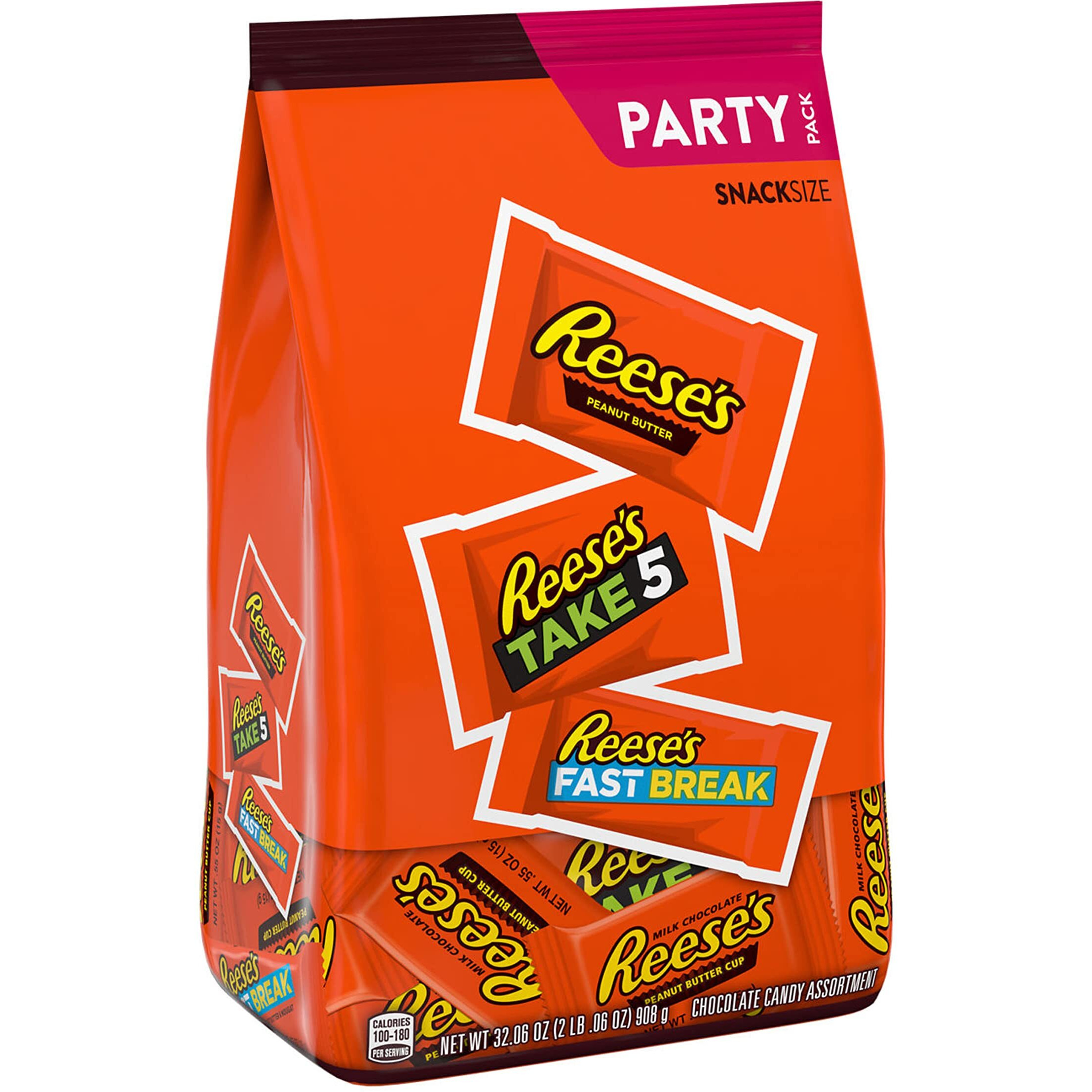 Reese's Chocolate Peanut Butter Assortment Snack Size, Individually Wrapped Candy Bulk Party Pack, 32.06 Oz