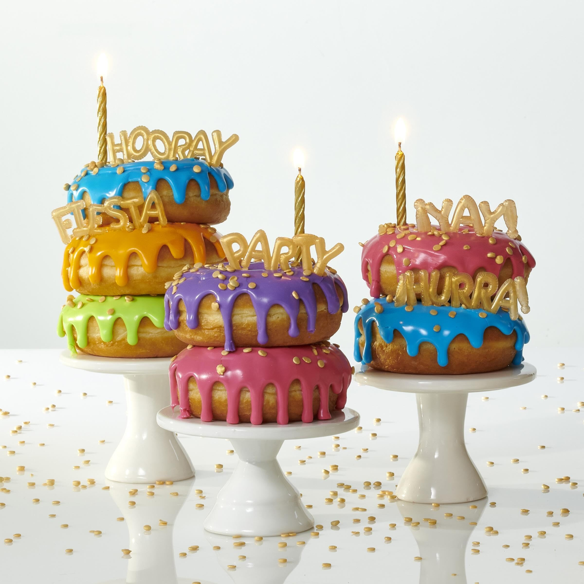 Decopac Quins Fancy Sprinkles, 19.5Oz, Candy Sprinkles In Handheld Container, Edible Sprinkles For Celebration Cakes, Cupcakes, Cookies - Confetti Gold Quin