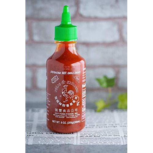 Huy Fong Sriracha Hot Chili Sauce 9 Ounce Bottle (2 Pack), Chili,Original, Red-Set Of 2