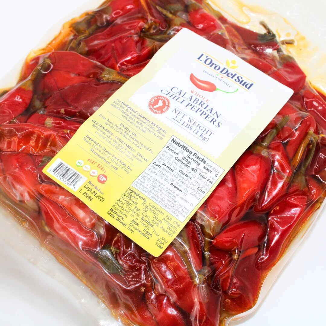 Whole Calabrian Chili Peppers In Oil, 2.2 Lb / 1 Kg (900 Gr Drained), 100% Certified Authentic, Cryovac, Authentic Chilies From Calabria, Spicy And Savory Taste, Product Of Italy, Bulk, Foodservice, Resturant Size, L'Oro Del Sud