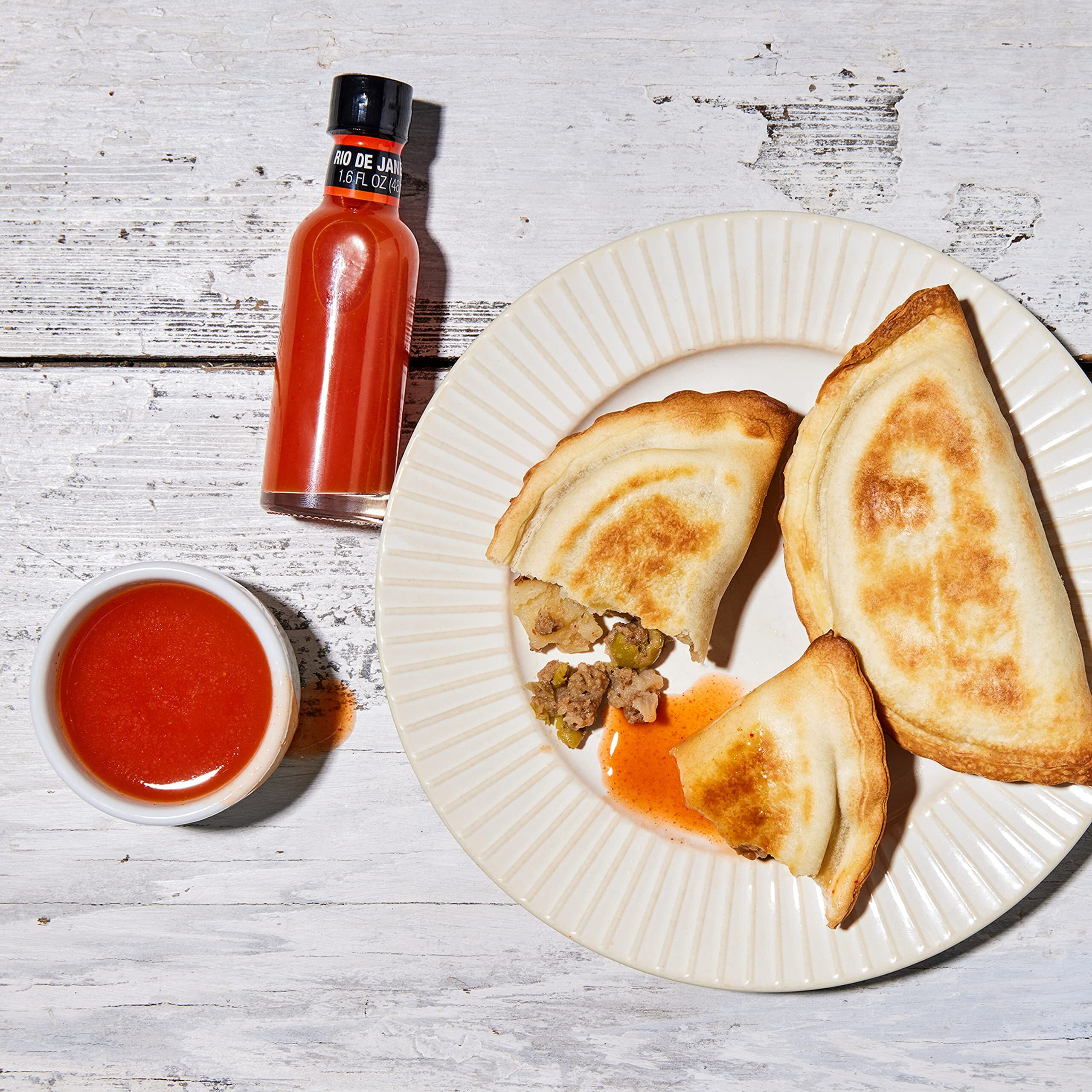 Thoughtfully Gourmet, Global Hot Sauce Gift Set, Internationally Inspired Flavors Include Puerto Rican Mango Habanero, Mexican Style Hot Sauce & More, Set Of 4