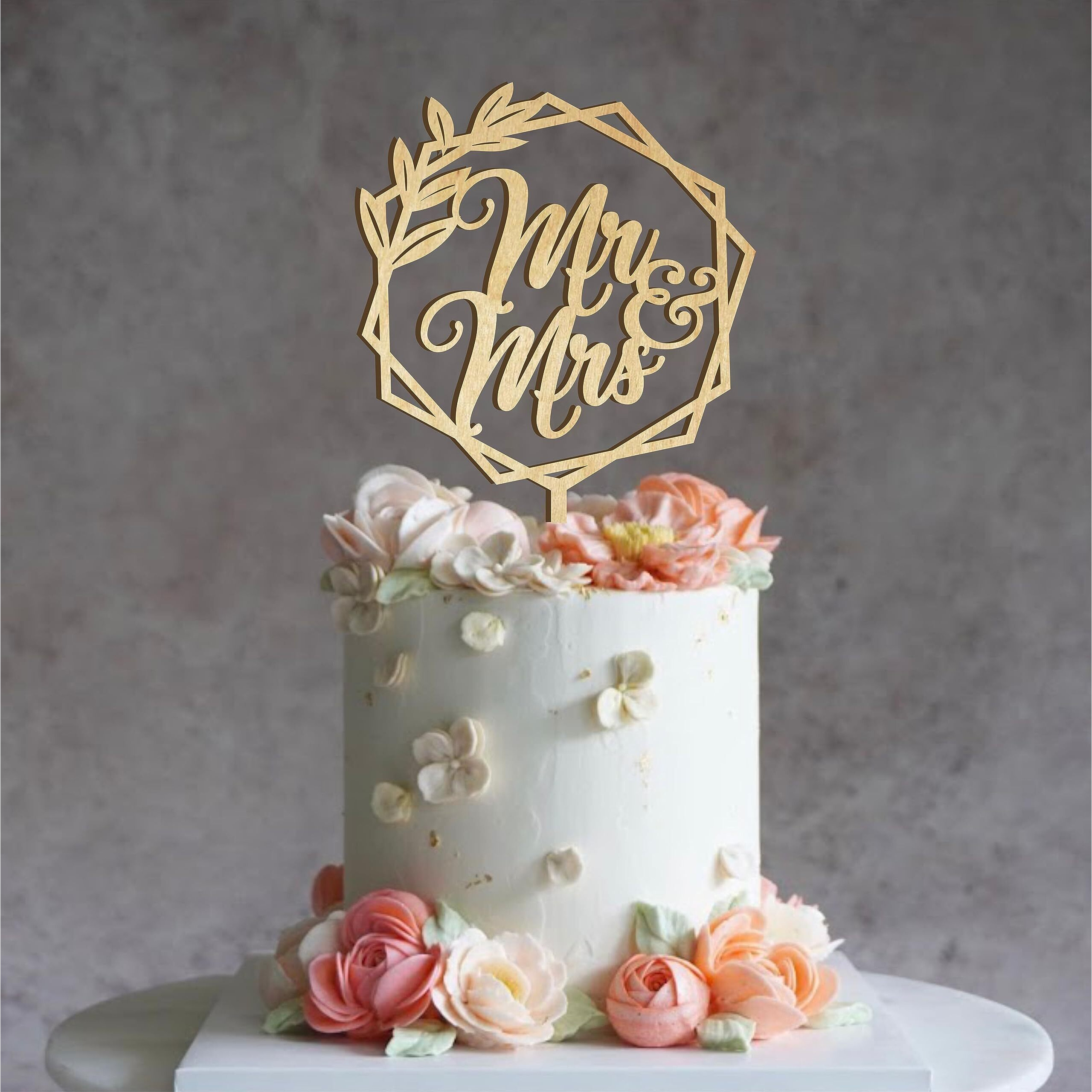 Happyplywood Mr And Mrs Wedding Cake Toppers Bride Groom Cake Topper For Wedding Wooden Wreath Rustic Hexagon Funny Decoration Mr&Mrs Sign Gold Silver Brown (Unpainted)