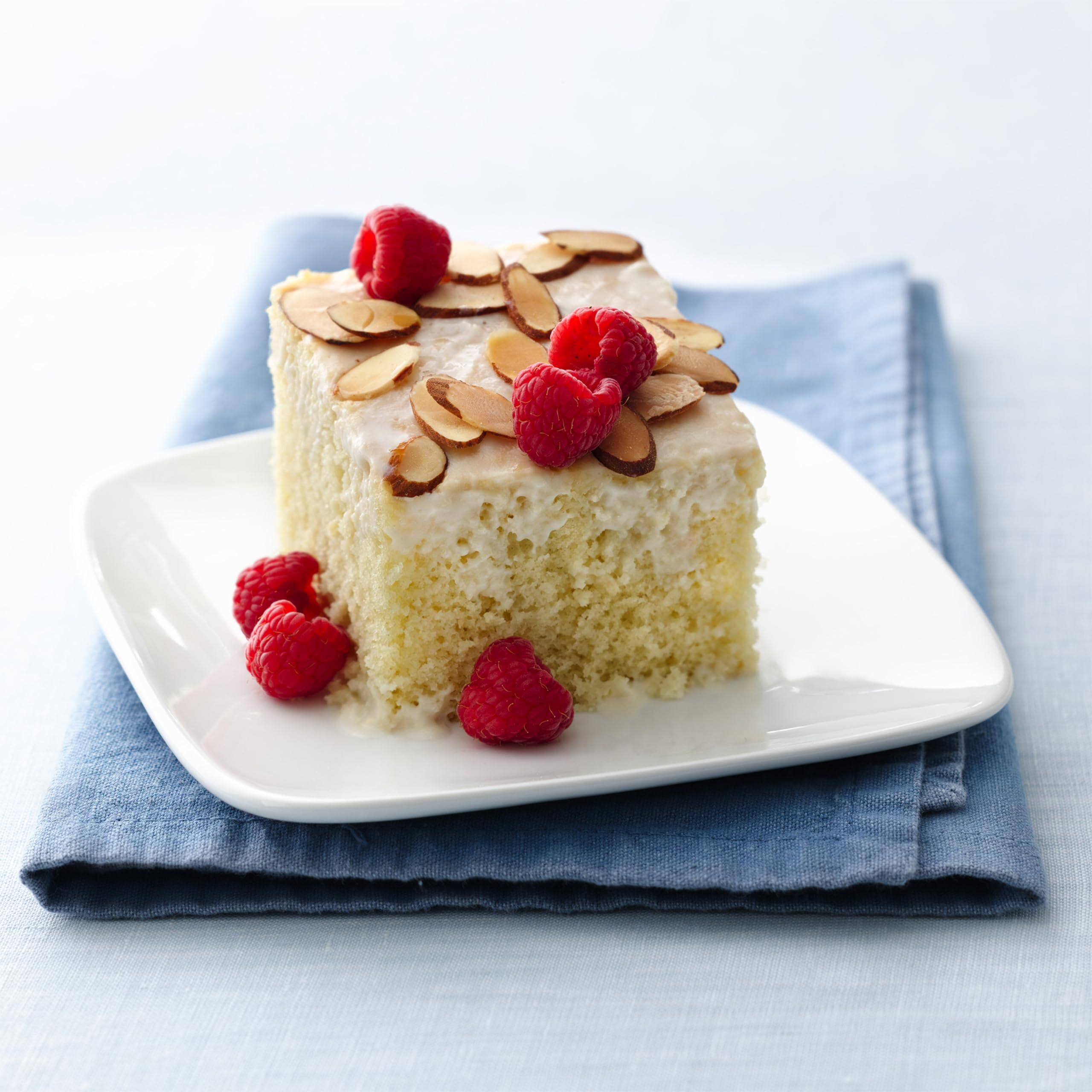 Betty Crocker Favorites Super Moist Vanilla Flavored Cake Mix, 13.25 Oz (Pack Of 12)