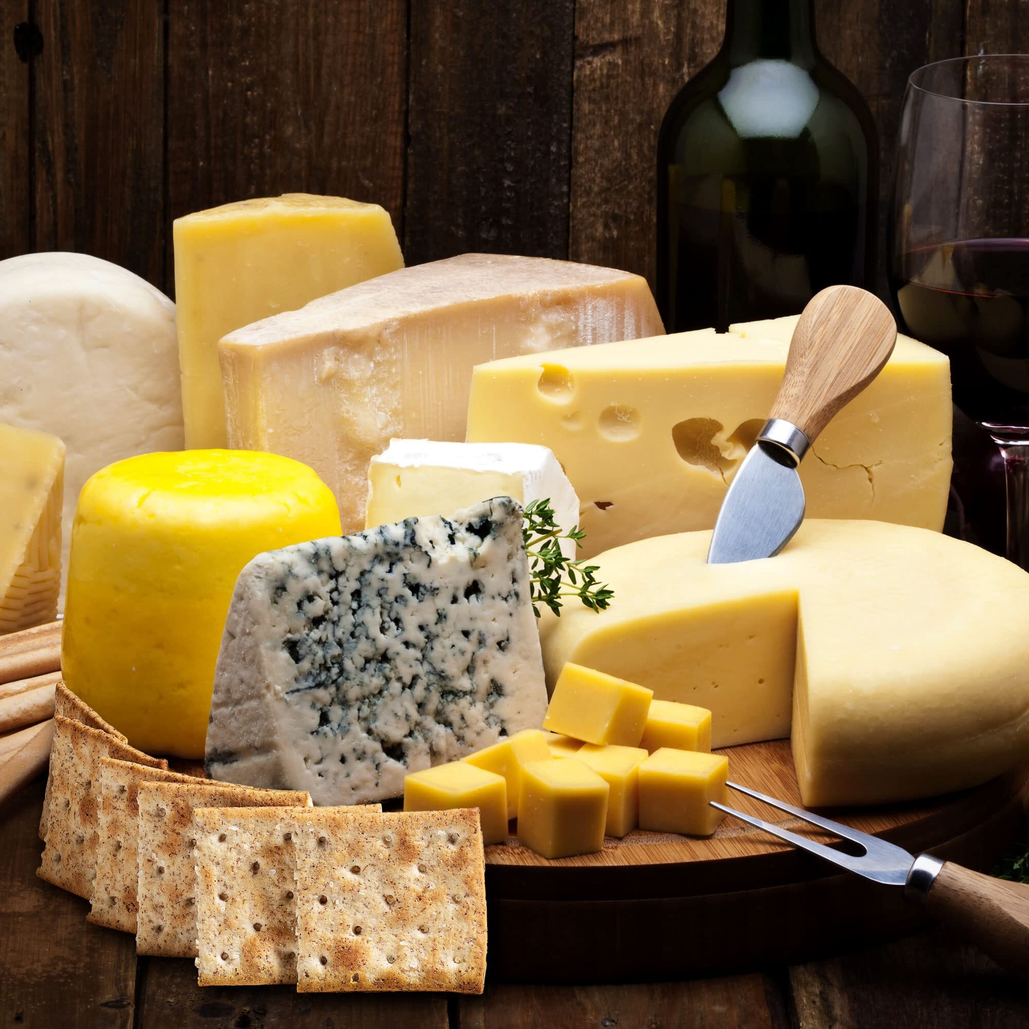 Paskesz Simply Saltines Crackers - Whole Wheat Saltine Crackers - Light And Crispy Oven-Baked Soup Crackers, Ready To Dip, Non-Gmo, 8.8 Ounce - Pack Of 2