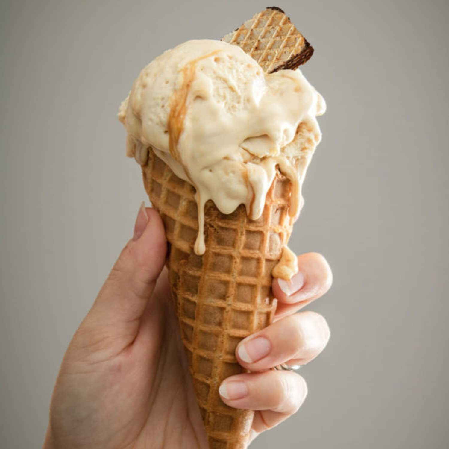 Dolcetto Cubetti Wafer Cookies, Creamy Dark Chocolate Flavor Sweets, Crispy Gourmet Treats Made In Italy, No Preservatives, 8.8 Ounce (Pack Of 3)