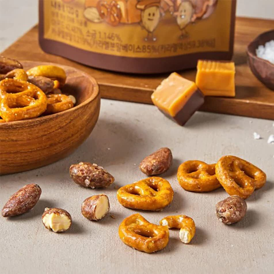 [Official Gilim Hbaf] Korean Salted Caramel & Pretzel Almonds Nut Protein Snack | After-School, Lunch, Office, Work, Trip Camping Snack | Pre-Workout Snack | Healthy Snacks| Korean Souvenir (Caramel Pretzel 1X190Gram)
