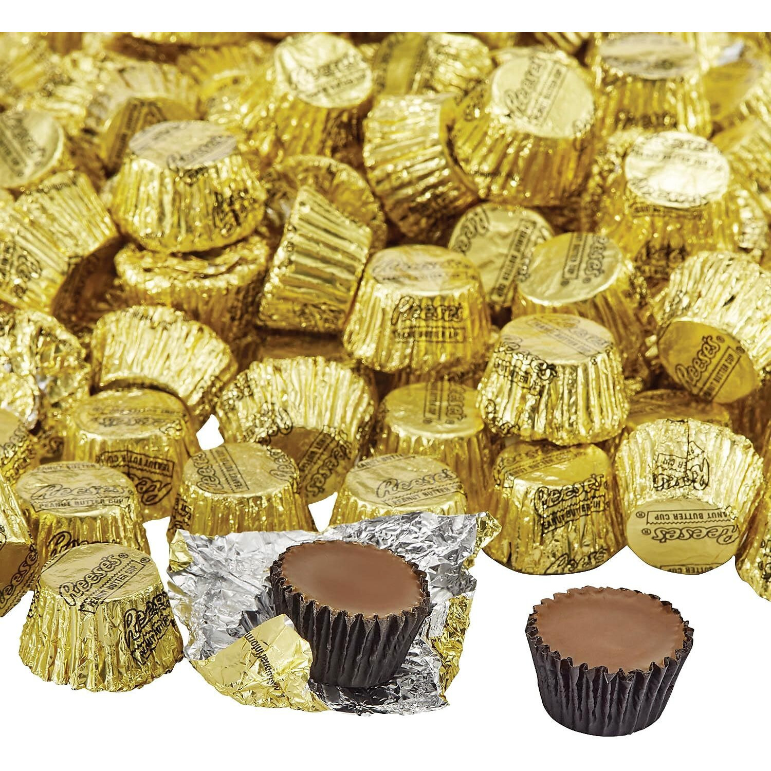 Reese's Miniatures Gold Foils Milk Chocolate Peanut Butter Cups Candy, Bulk, 66.7 Oz Bulk Bag