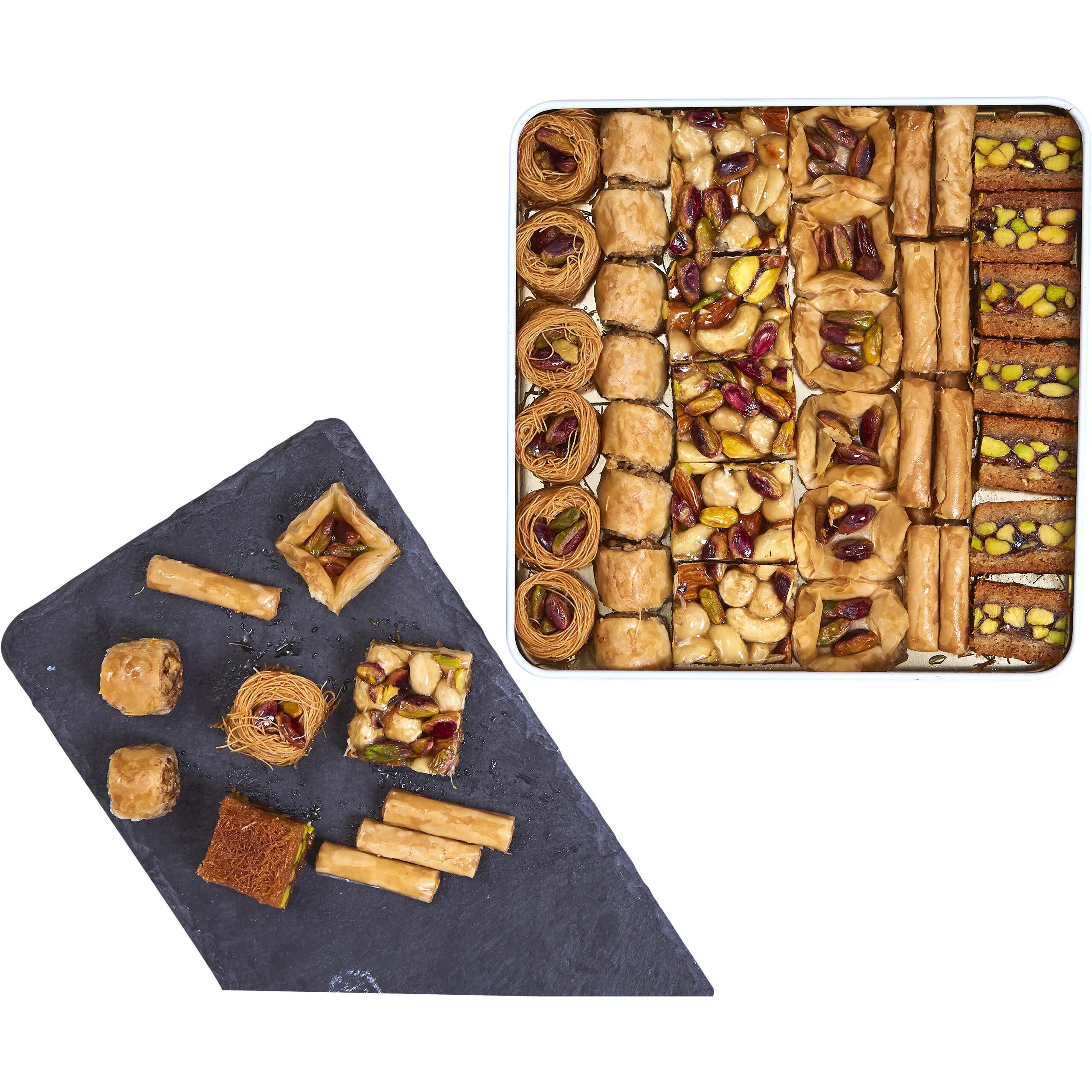 Cerez Pazari Baklava Pastry Gift Box Halal Snacks 1.32Lbs E Apprx.45-48 Pcs | Turkish Dessert Ideal For Fathers Day Gift