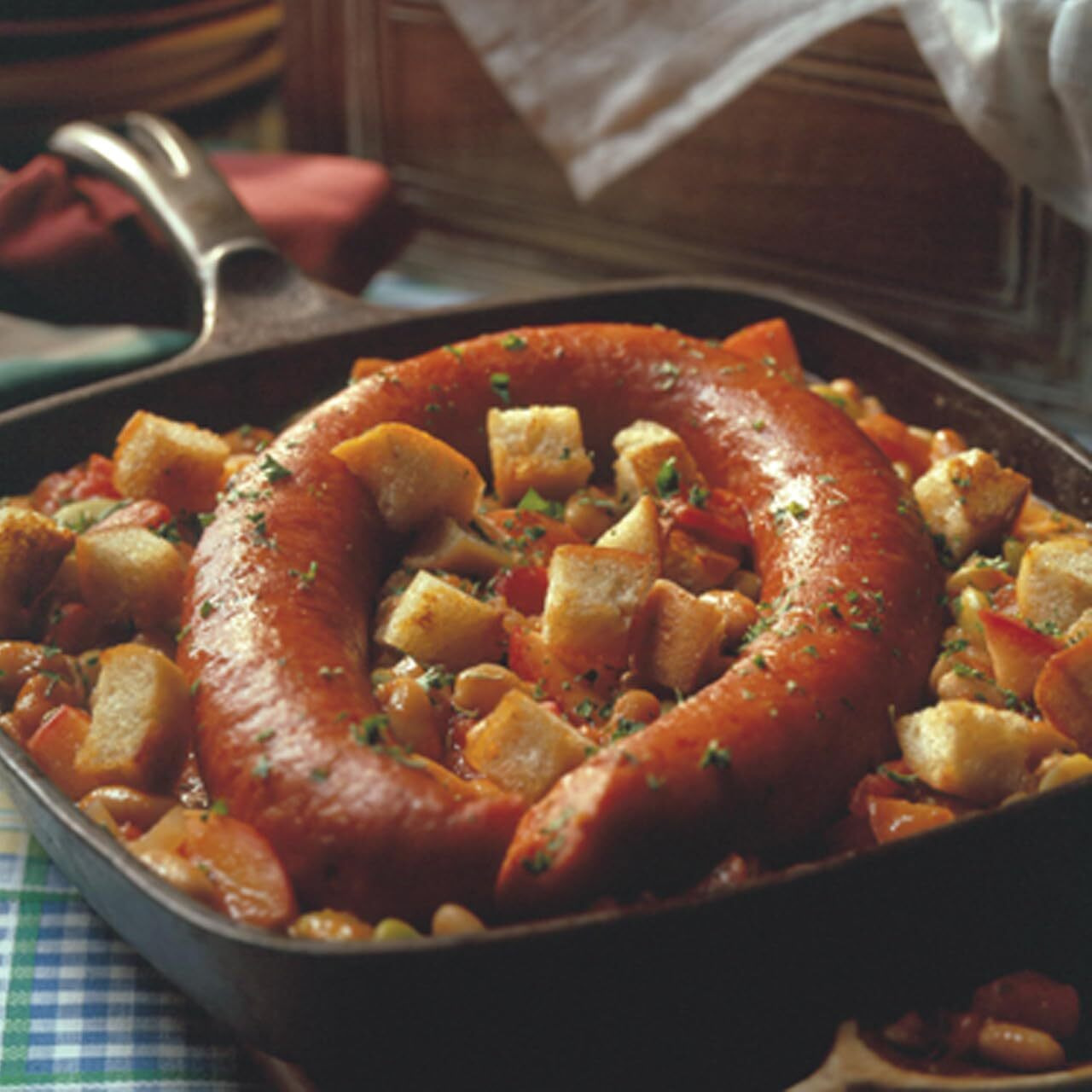 Hi Mountain Seasonings | Polish Sausage Making Kit | Includes Sausage Seasoning, Cure, Natural Hog Casings, And Simple-To-Follow Directions | Creates 30 Lbs Of Delicious Polish Sausage