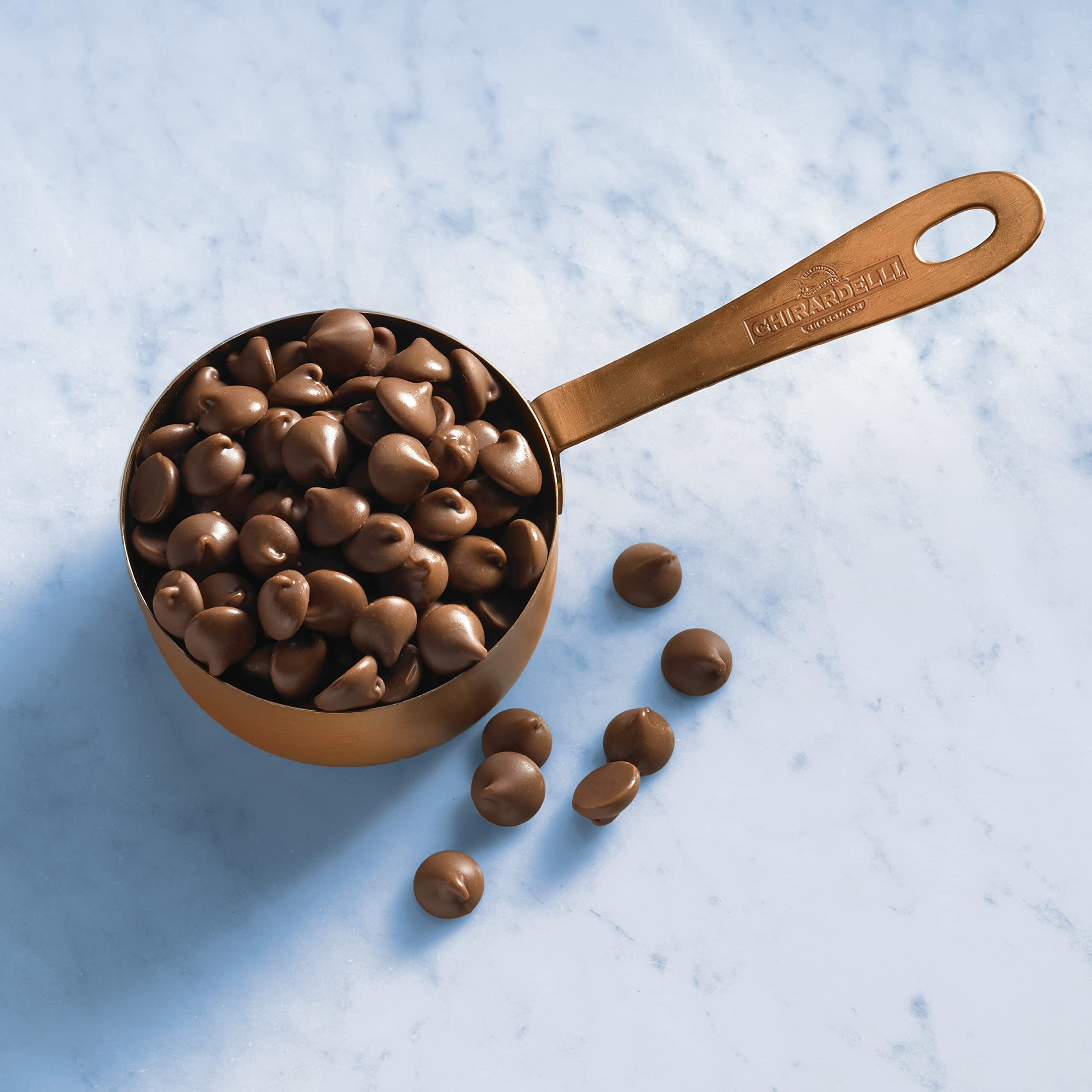 Ghirardelli Chocolate Company Milk Chocolate Chips 800 Per Lb, 5Lb. Bag (Pack Of 1)