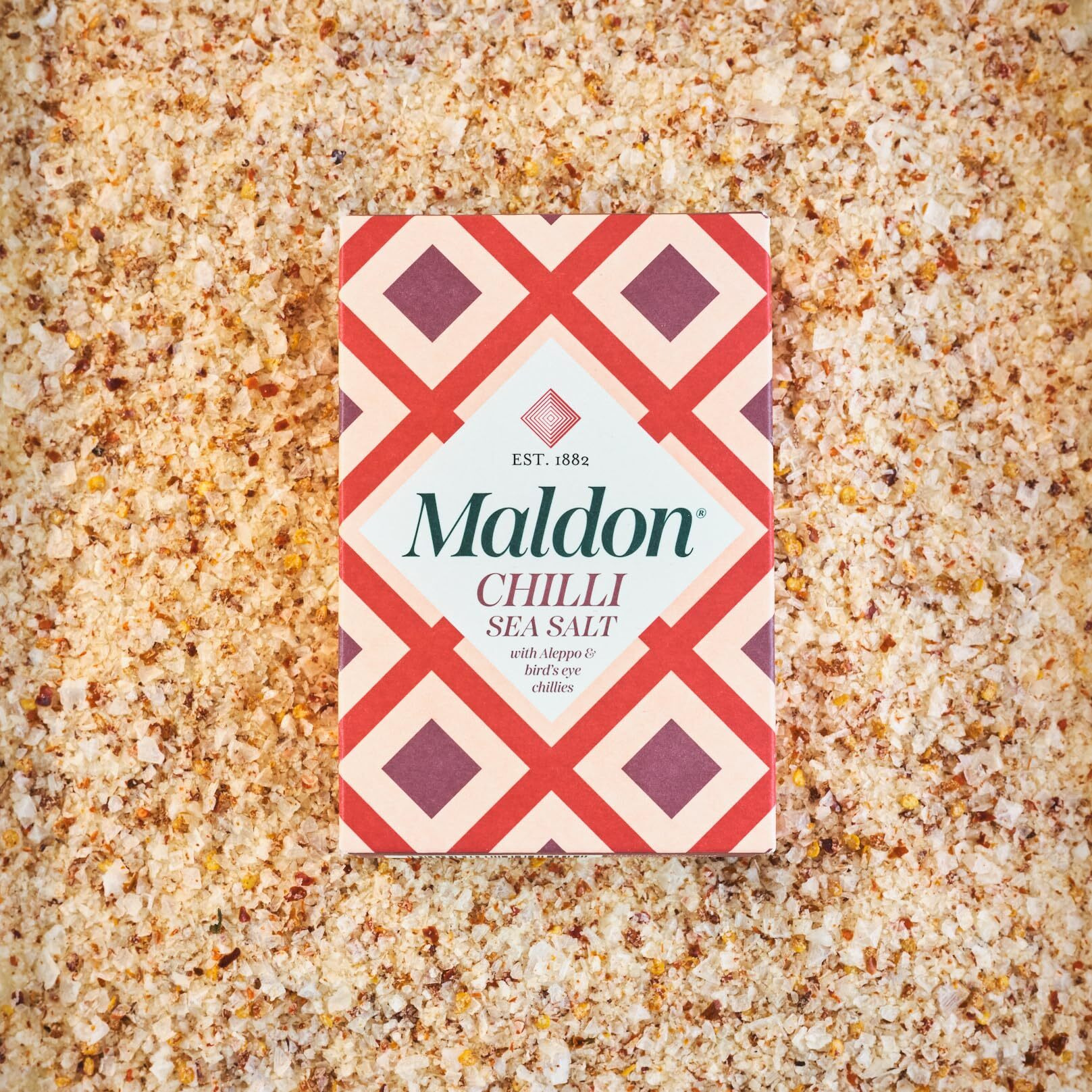 Maldon Chilli Sea Salt Flakes, Blended With Aleppo & Birds Eye Chillies - Take Simple Dishes To The Next Level - Fantastic Flavour - Unique Pyramid-Shaped Sea Salt Flakes - 100G Box