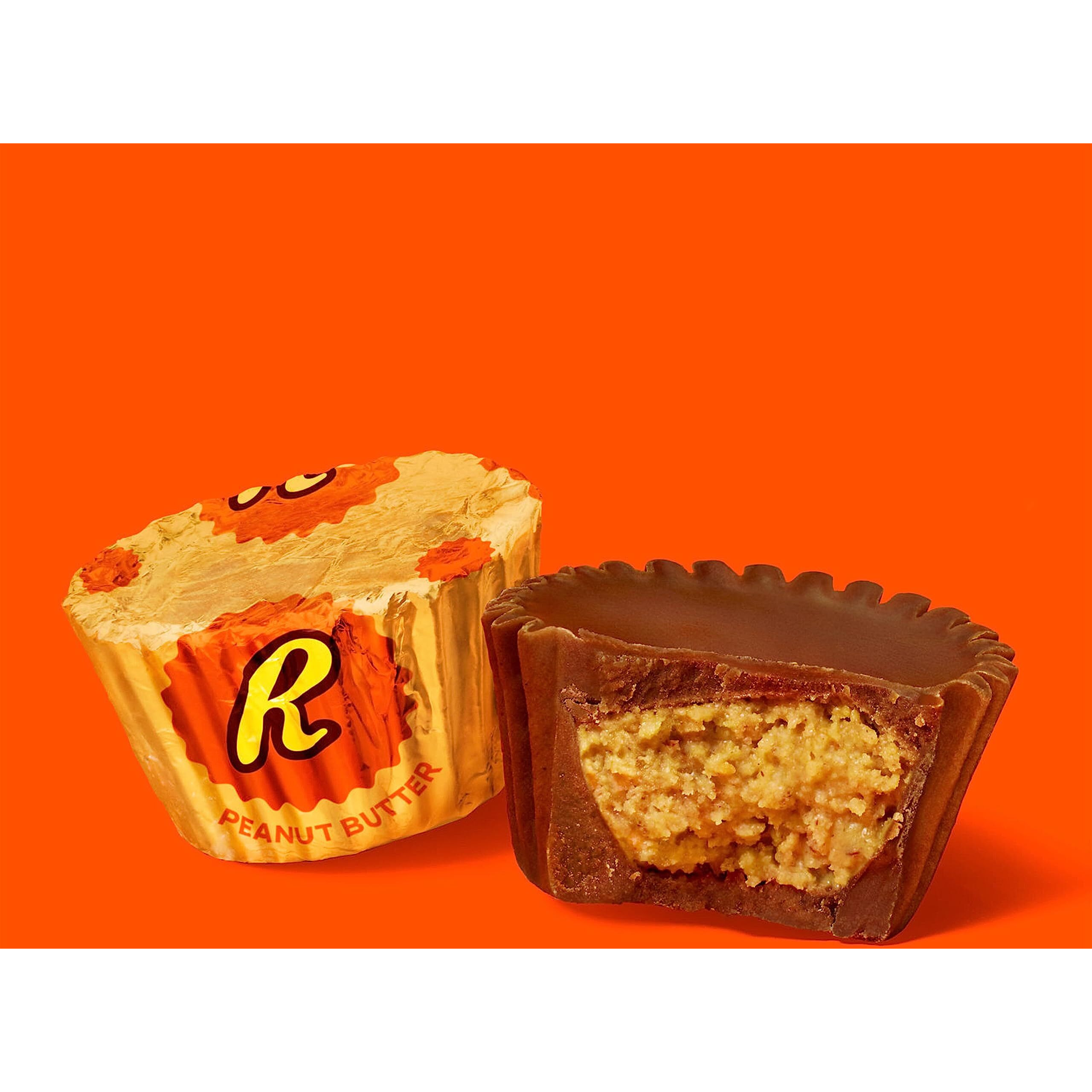 Reese's Miniatures Milk Chocolate Peanut Butter Cups, Candy Packs, 0.31 Oz (105 Pieces)