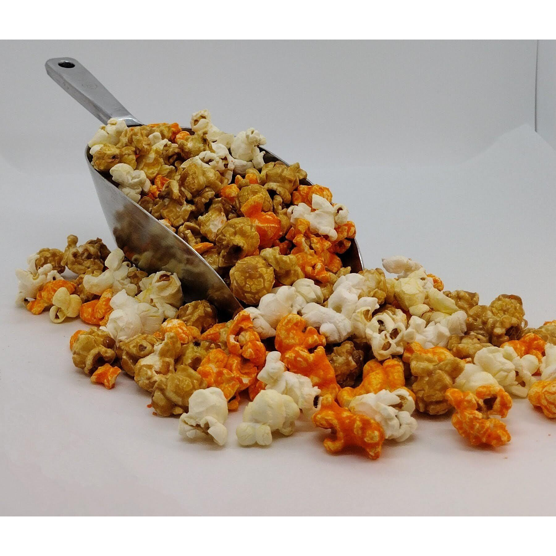 Ren  Es Wisconsin Mix Gourmet Popcorn - Mix Of 3 Flavors, Brown Sugar Caramel Crunch Corn, Wisconsin Cheddar Cheesy Corn, Sweet Salty Buttery Theater - Sweet, Cheesy, Crunchy Popped Fresh, Handmade Snack Or Gift In 1.1-Gallon Plastic Bucket Tin.