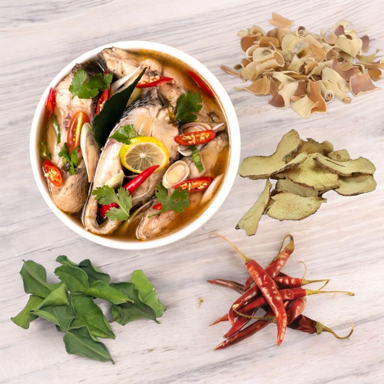 Tom Yum Set For 1 Time Cooking In Hot Spicy Soup 2-4 Serving 30 Gram Of Dried Chili, Dried Galangal, Dried Lemongrass, Dried Kaaffir Lime Leave