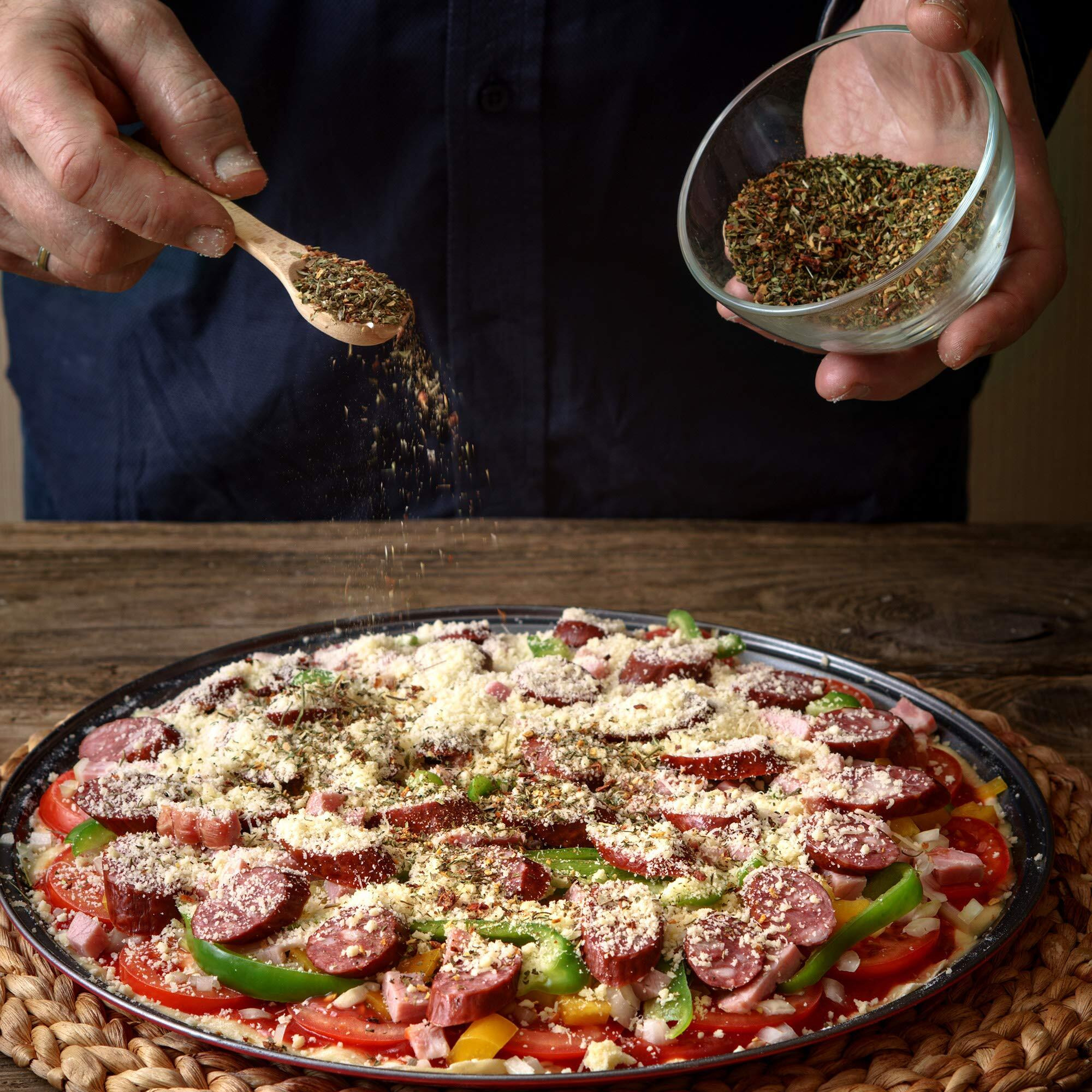 The Spice Lab Green Bell Pepper - Sweet Dehydrated Green Bell Pepper Flakes - French Jar - Kosher Vegan Seasoning - Great For Pizza Seasoning Or Taco Seasoning - 5074