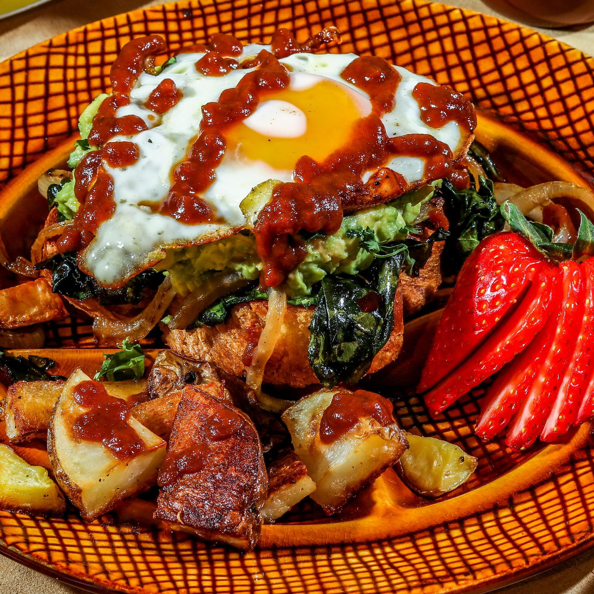 Organic Ghost Pepper Hot Sauce By Yellowbird - Hot And Smoky Hot Pepper Sauce With Smoked Ghost Peppers, Tomatoes And Onions - Plant-Based, Gluten Free, Non-Gmo - Homegrown In Austin - 9.8 Oz