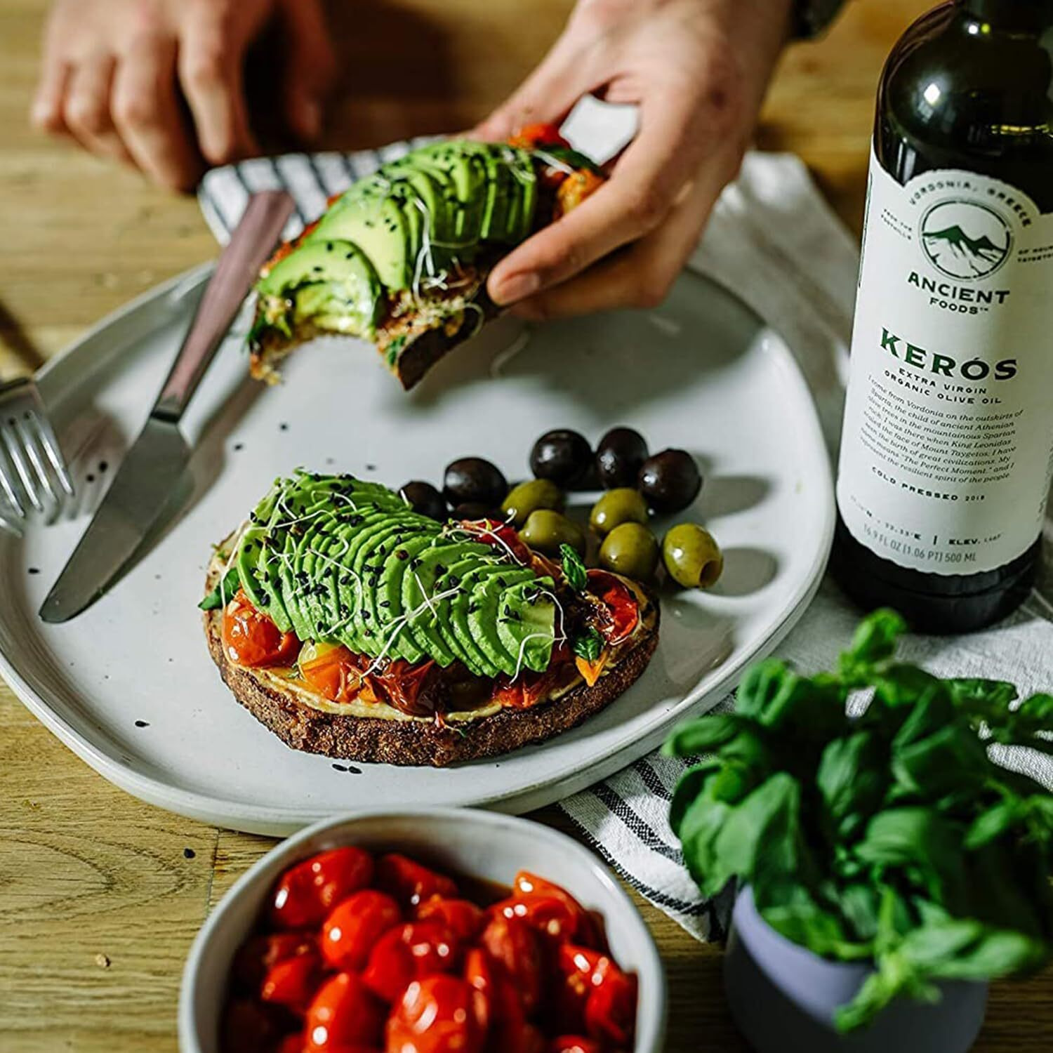 Ancient Foods Keros Greek Organic Extra Virgin Olive Oil - Fresh, Cold Pressed Olive Oil From Greece, High Phenolic Organic Olive Oil From 1000 Year Old Trees (17Oz, 0.5L)