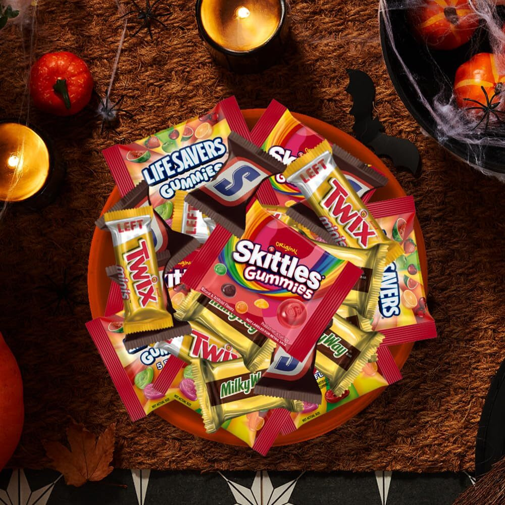 Snickers Minis, Skittles Gummies Fun Size, Life Savers Gummies Fun Size, Milky Way Minis & Twix Minis Milk Chocolate Halloween Candy And Gummy Halloween Candy Individually Wrapped Trick Or Treat Halloween Candy Variety Pack, 120 Ct Bulk Bag
