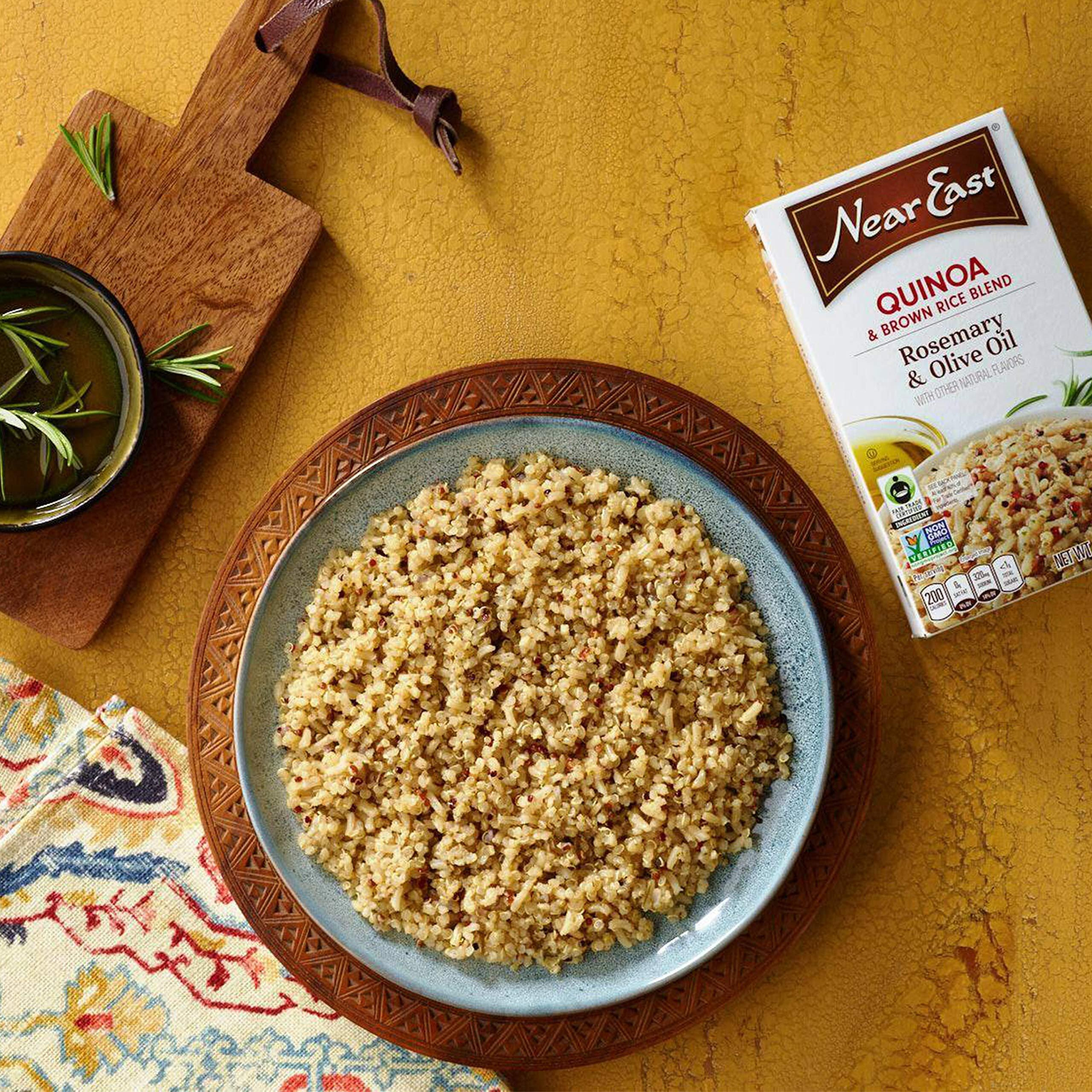 Quaker Near East Quinoa And Brown Rice Blend, Rosemary And Olive Oil 4.9 Ounce (Pack Of 6 Boxes)