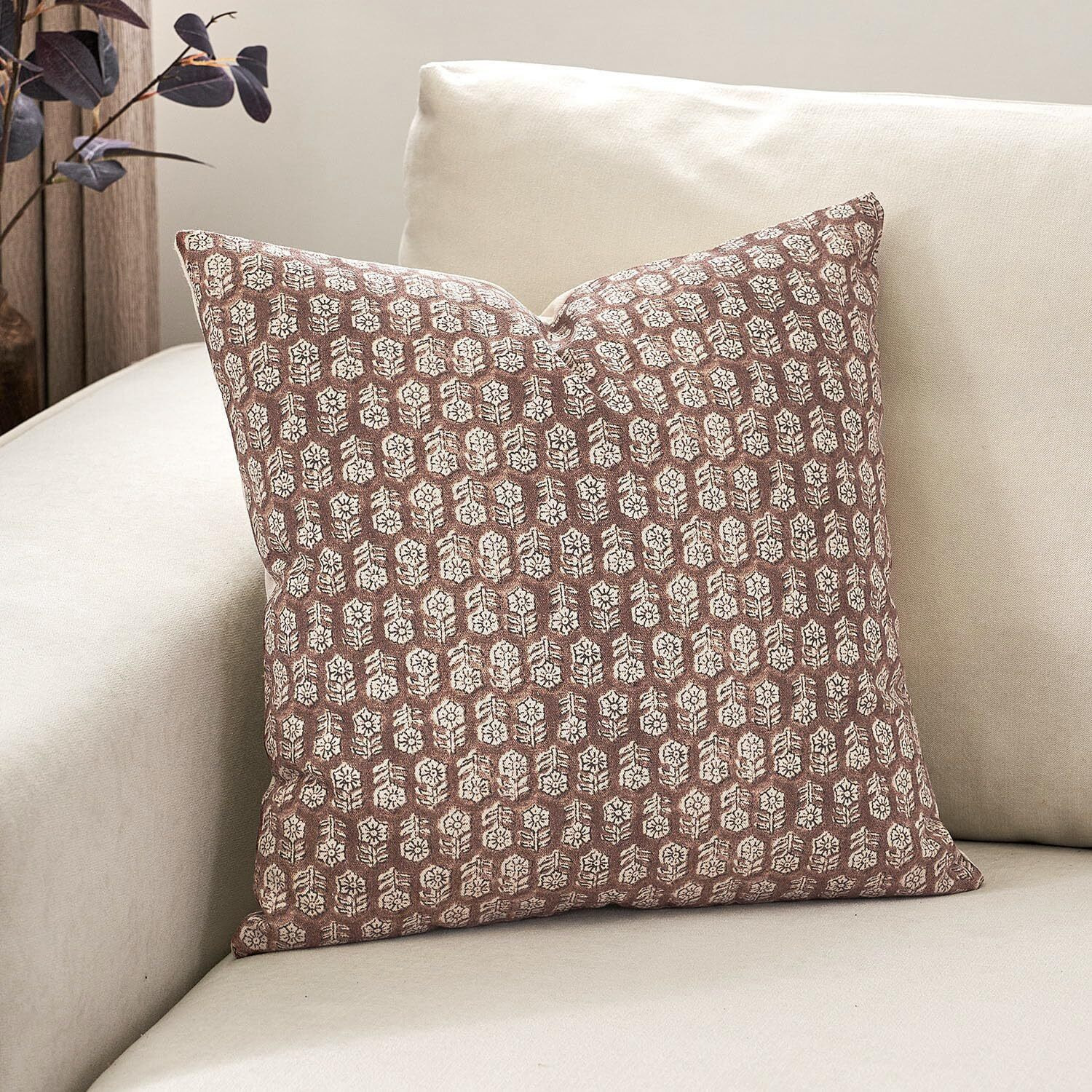 Domvitus Floral Pillow Covers, 18X18 Pillow Cover, Couch Pillows For Living Room, Decorative Farmhouse Accent Block Print Throw Pillow Covers, 1Pc, Cognac Brown