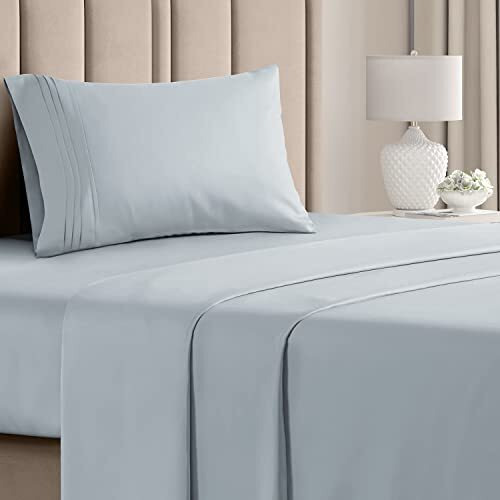 Twinxl Size 3 Piece Bedding Sheet Set - Breathable & Cooling Bed Sheets - Hotel Luxury Bed Sheets For Kids, Teens, Women & Men - Deep Pockets - Easy-Fit - Soft & Wrinkle Free - Sky Blue Oeko-Tex Set
