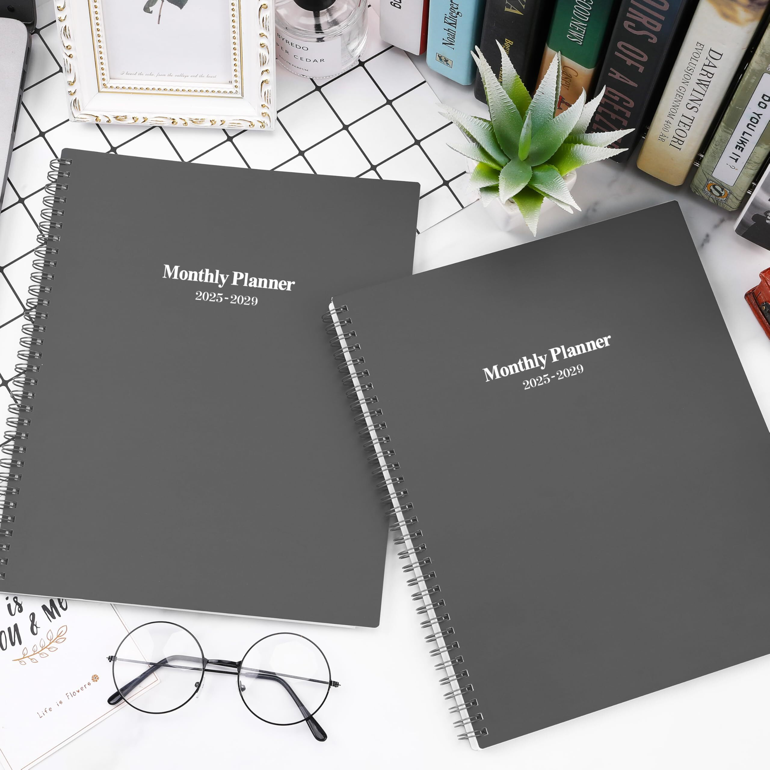 2025-2029 Monthly Planner/Calendar - Jan 2025 - Dec 2029, 5 Year Monthly Planner With Tabs & Celebrity Quotes, 9" X 11", Famous Quotes, Two-Side Pocket, Suitable For Long-Term Planning, Grey