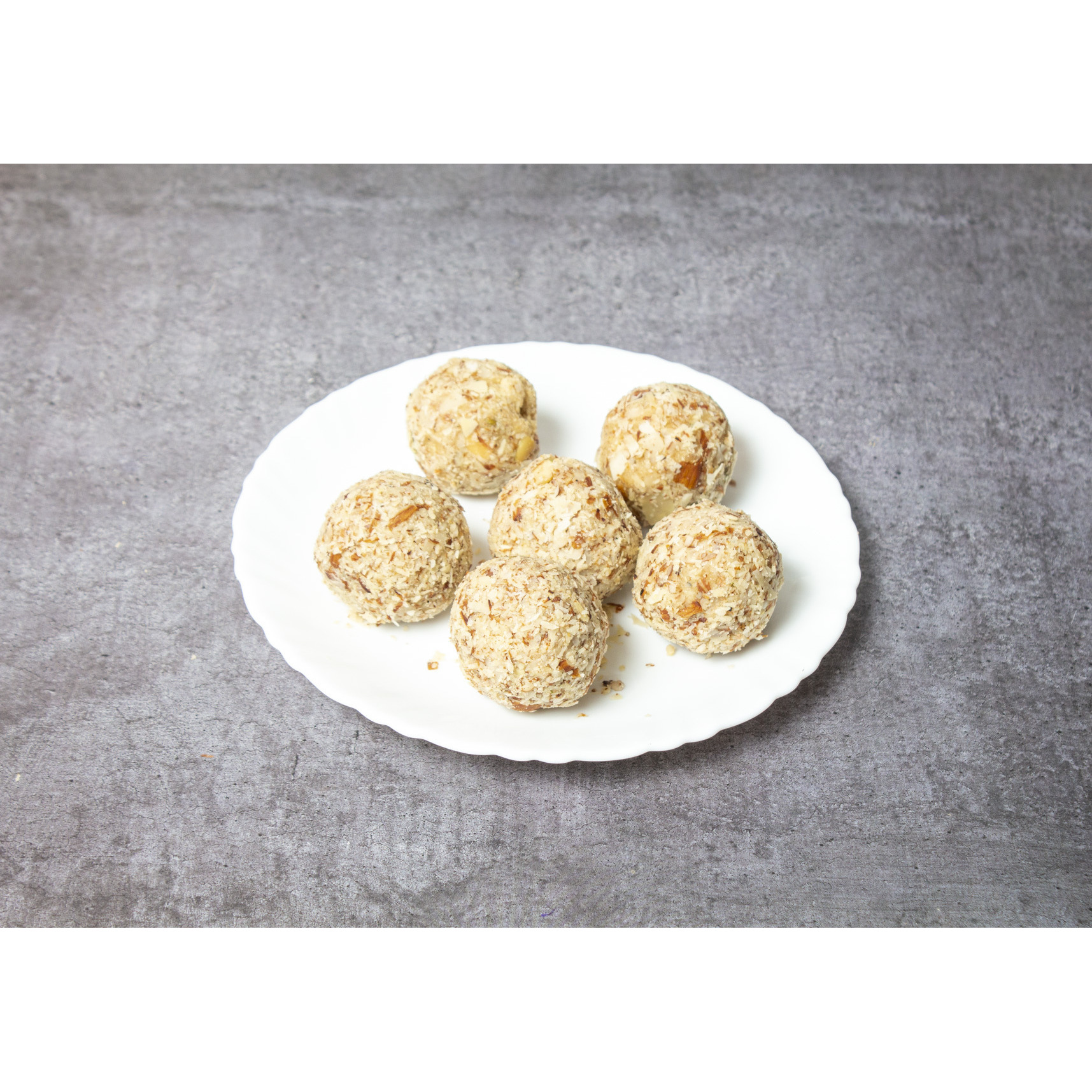 Wholesome Ladoo Fusion Box- 1 Kg (2.2Lb)