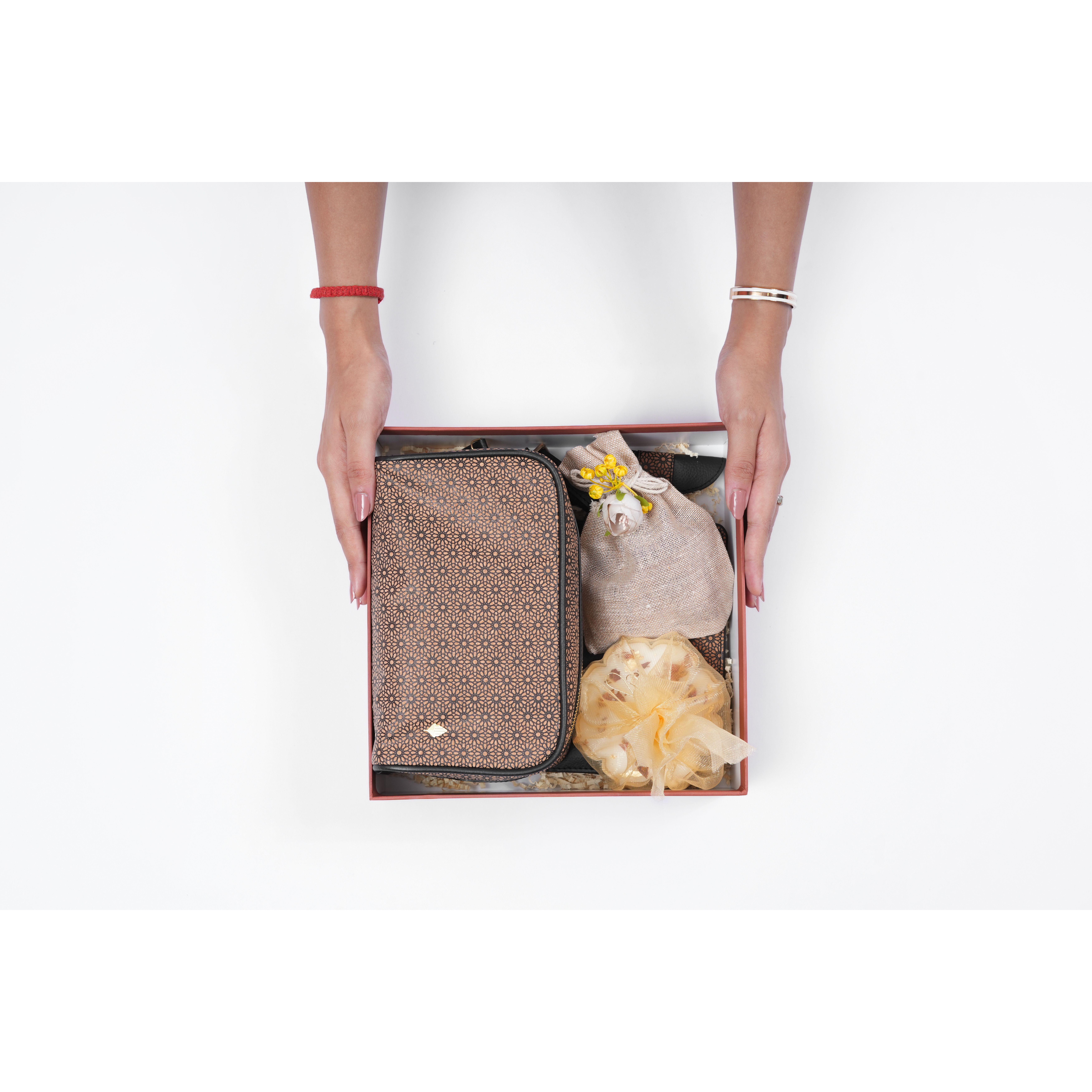 BOX 4 The Voyagers Gift Set