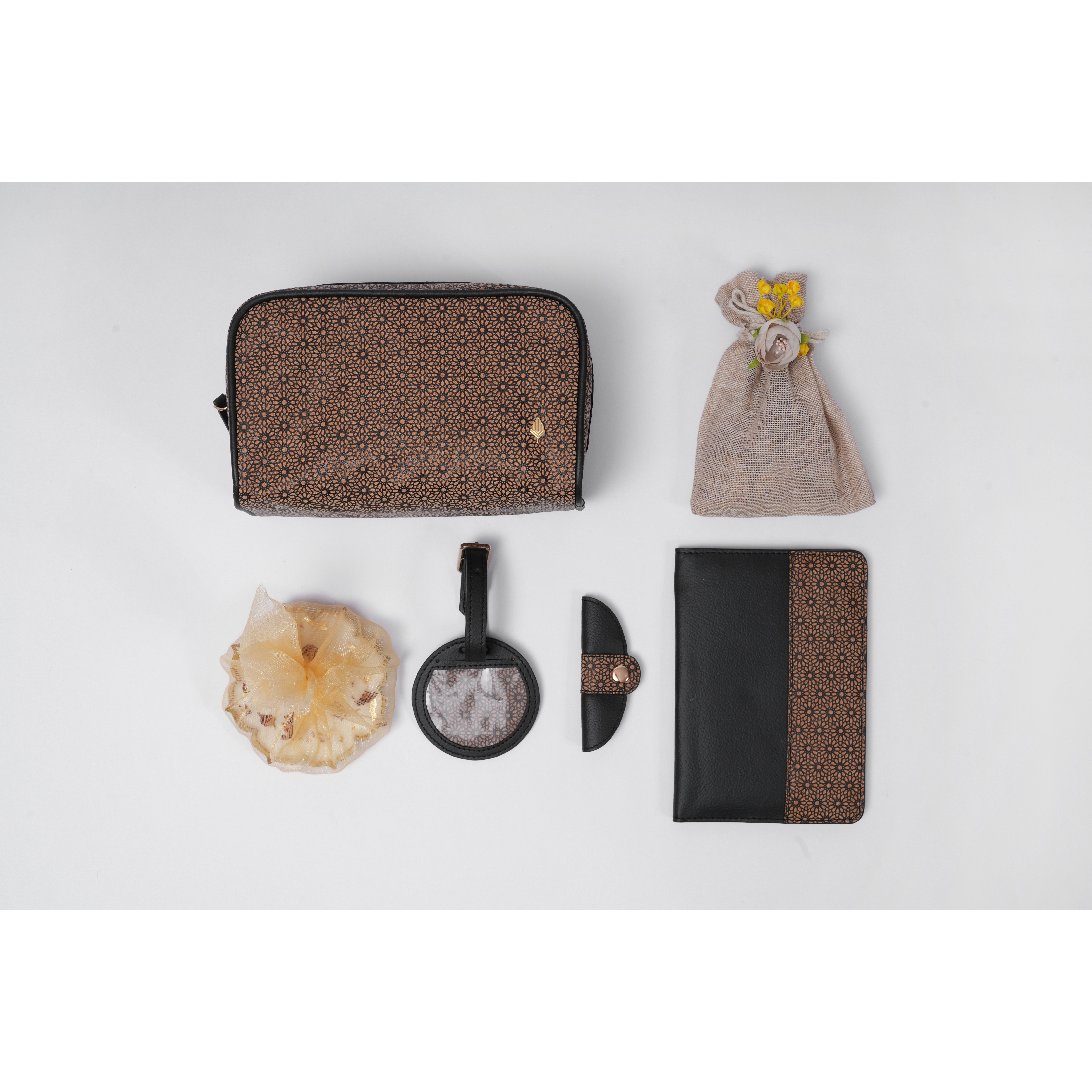BOX 4 The Voyagers Gift Set