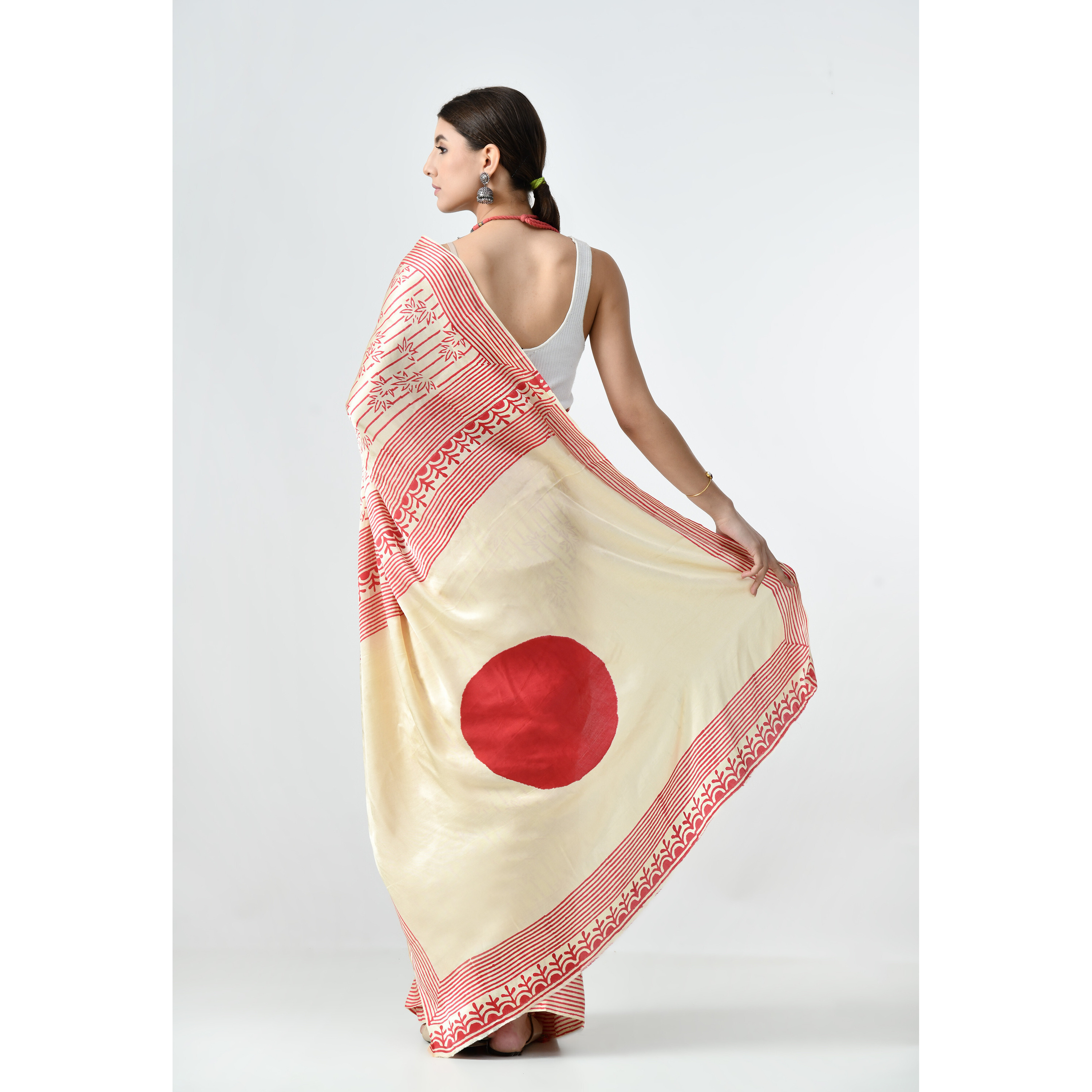 The Weavers Shop By Raavi Hand Block Printed Modal Silk Saree