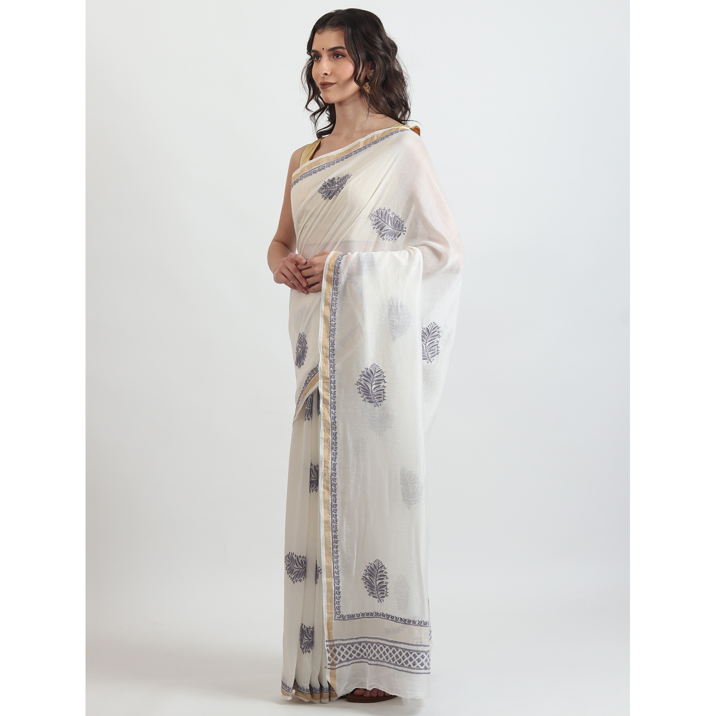 The Weavers Shop By Raavi Chanderi Mul Cotton Indian Wear Handcrafted Embroidery Saree
